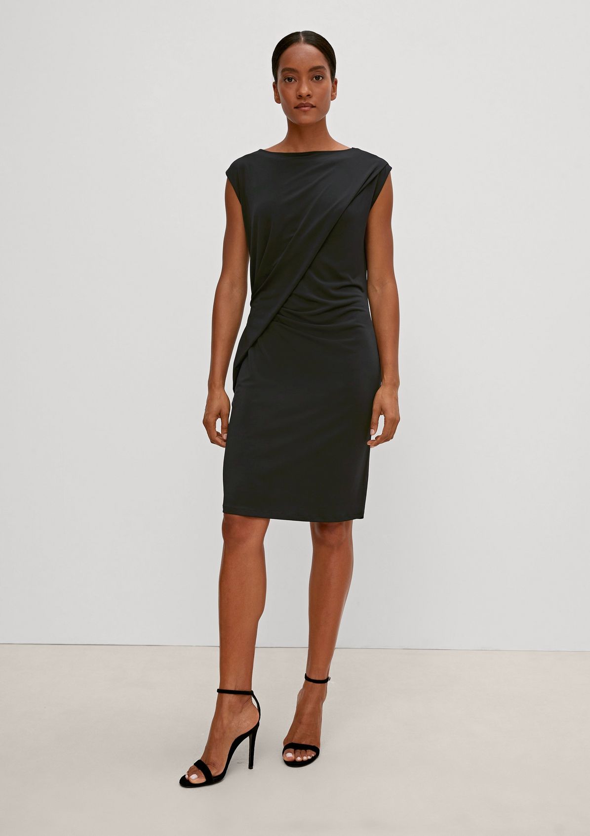 Jersey dress with draping from comma