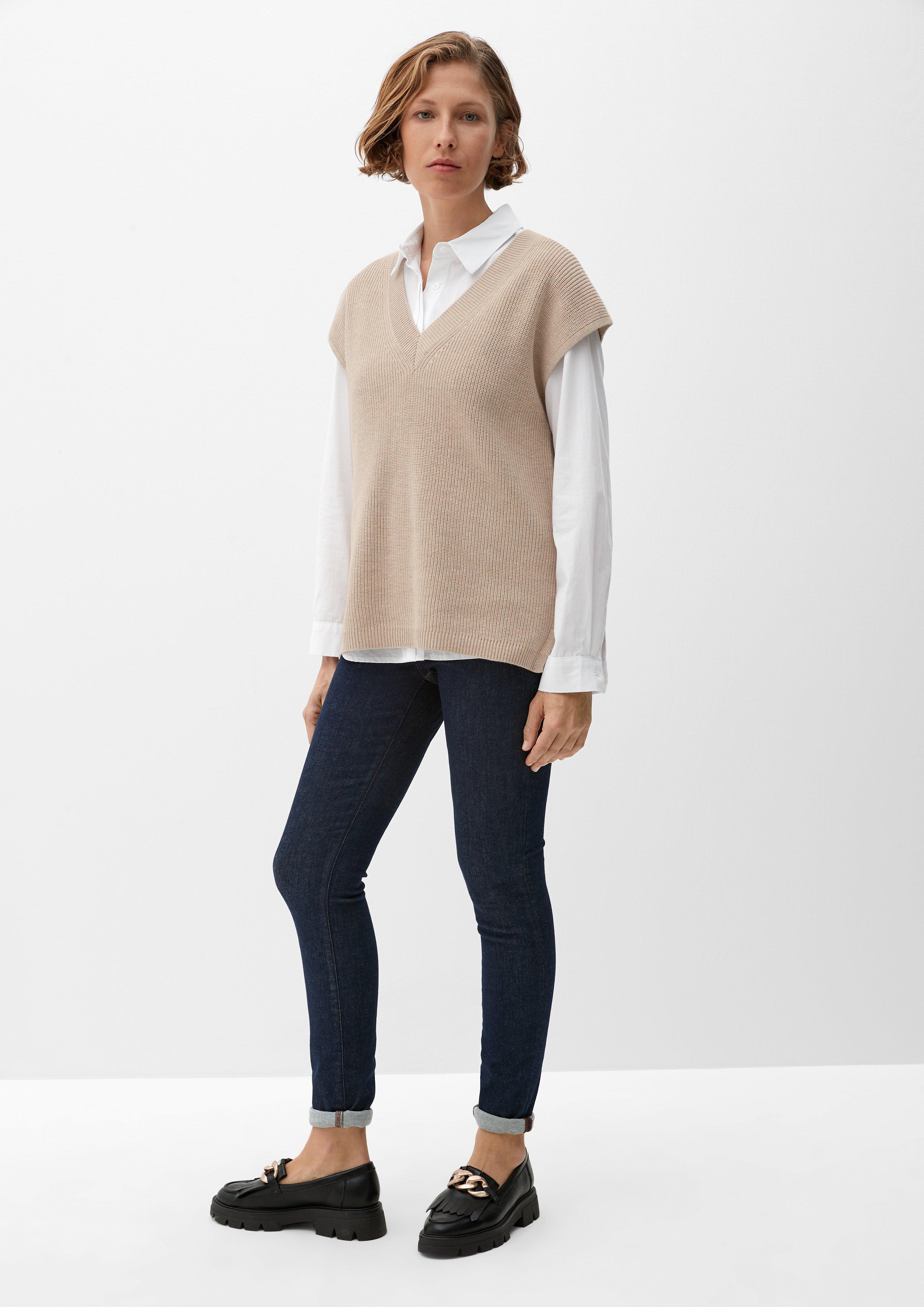 Knitted vest