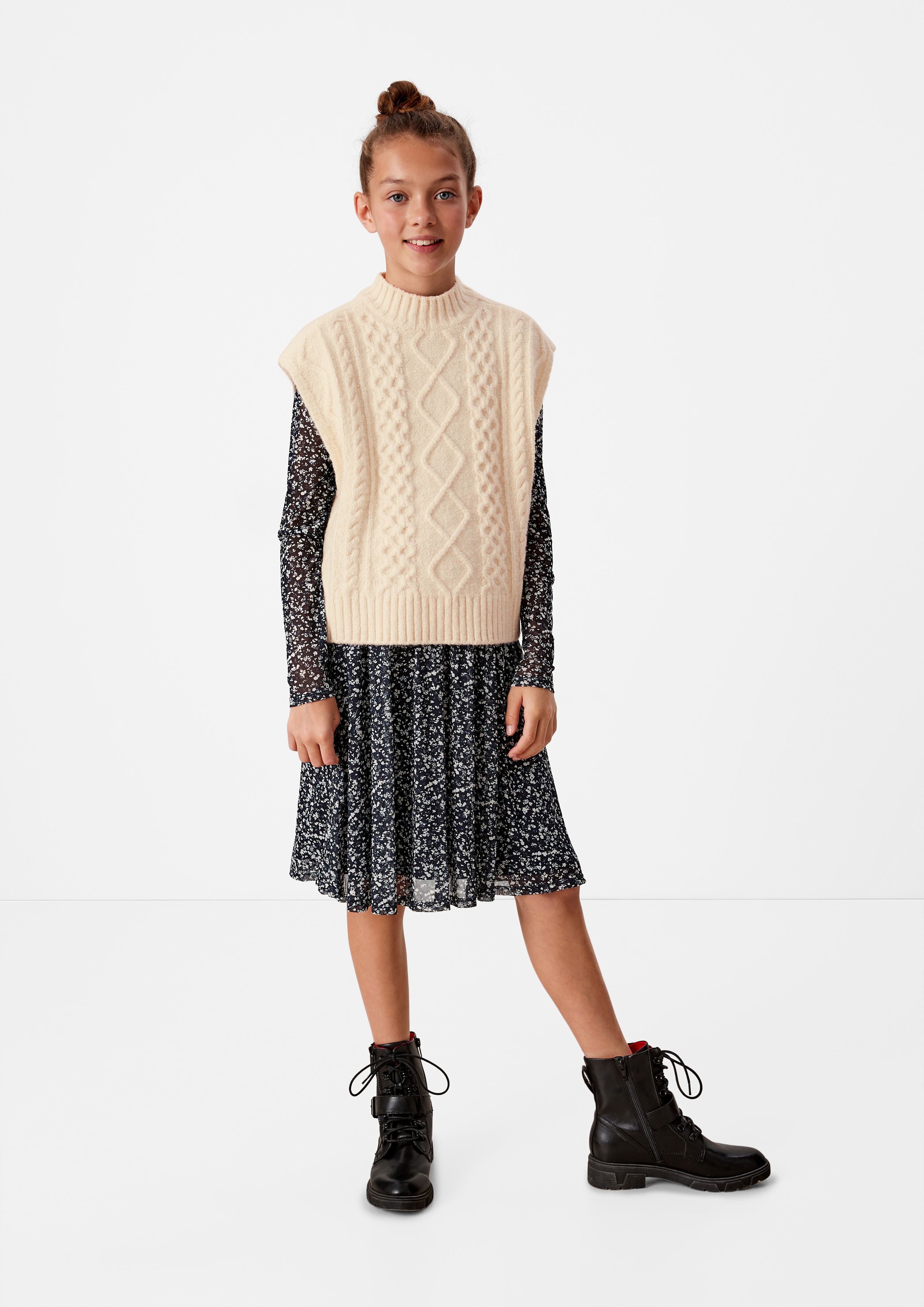 Knitted vest