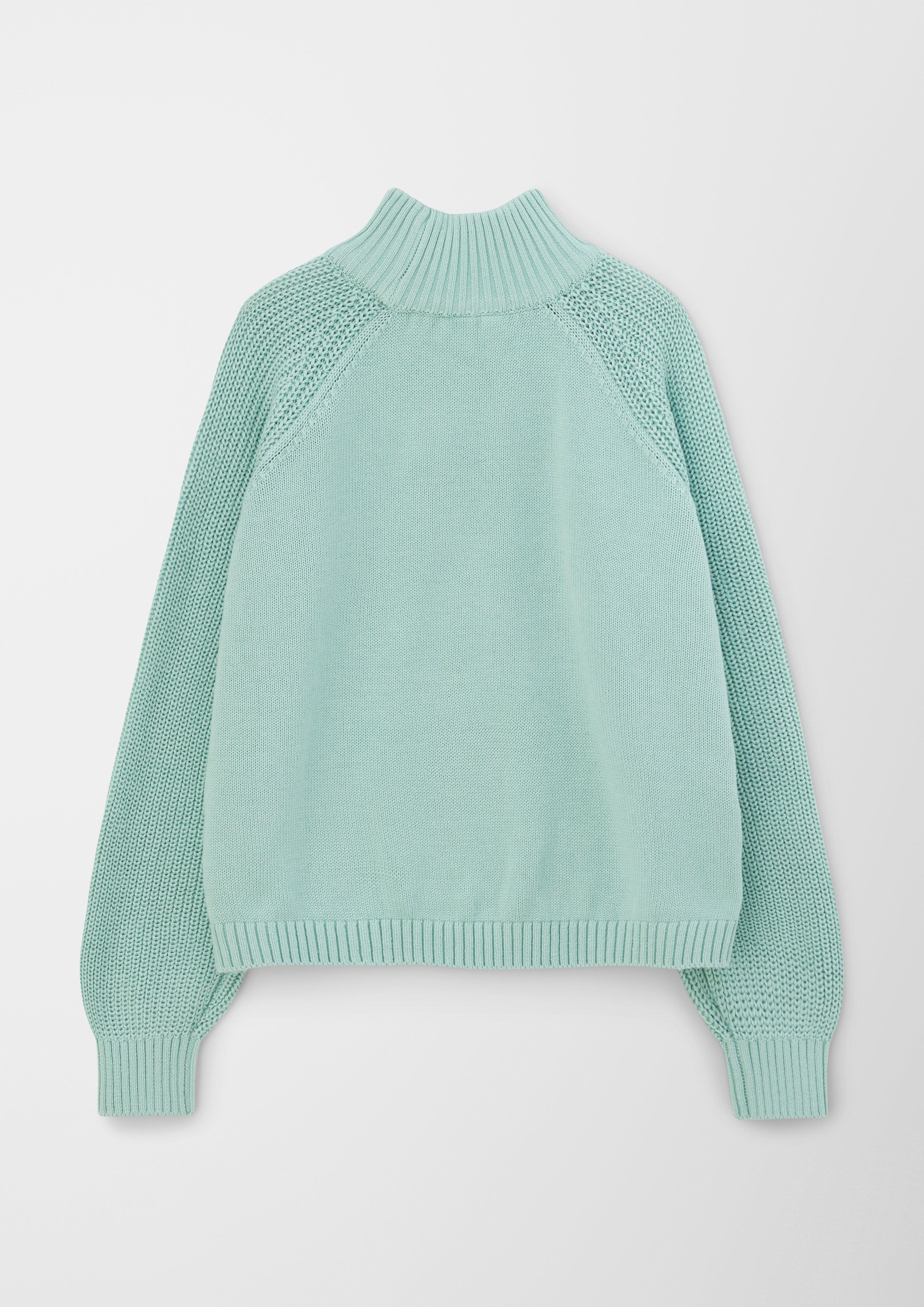 Knitted pullover