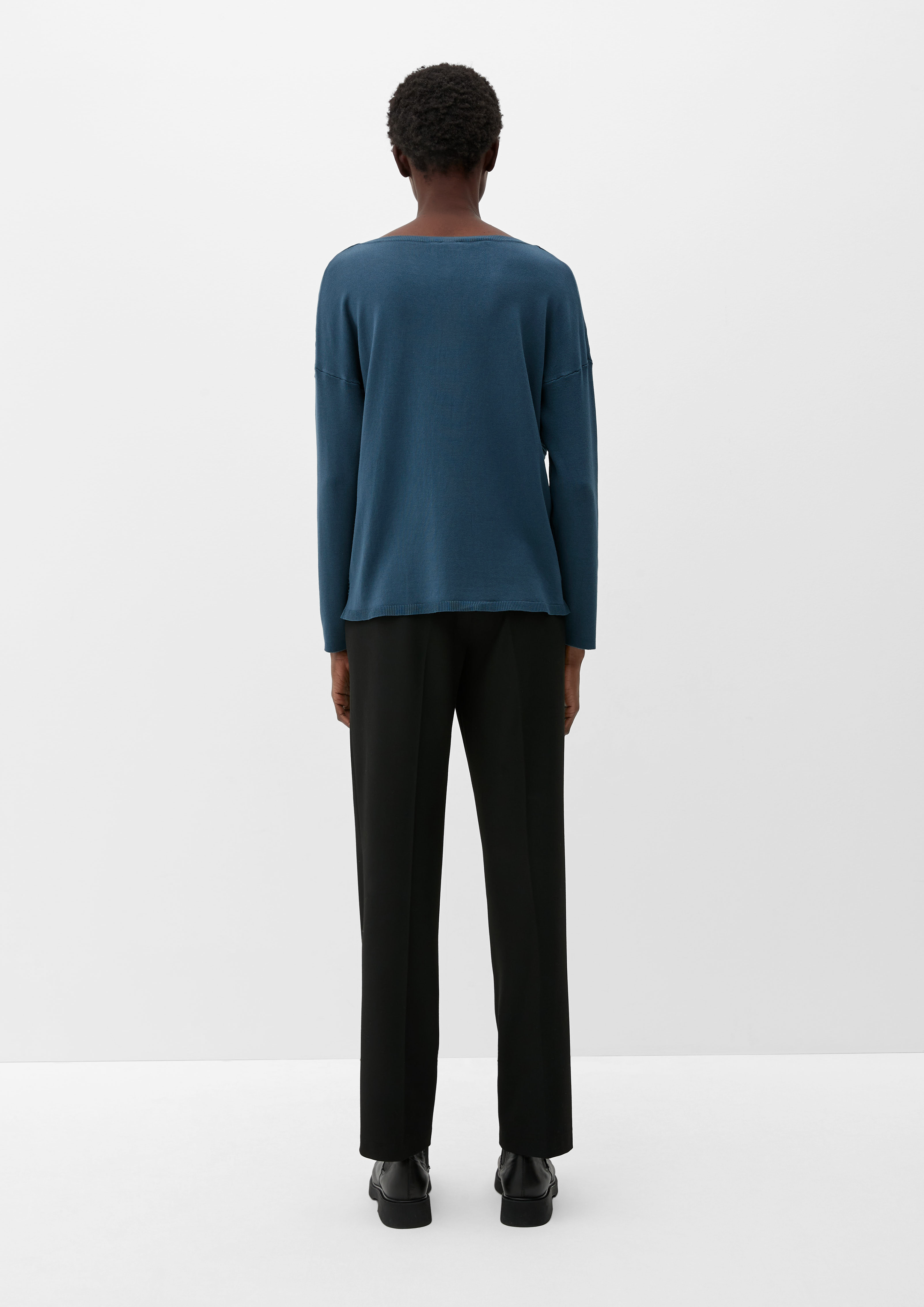 Knitted pullover