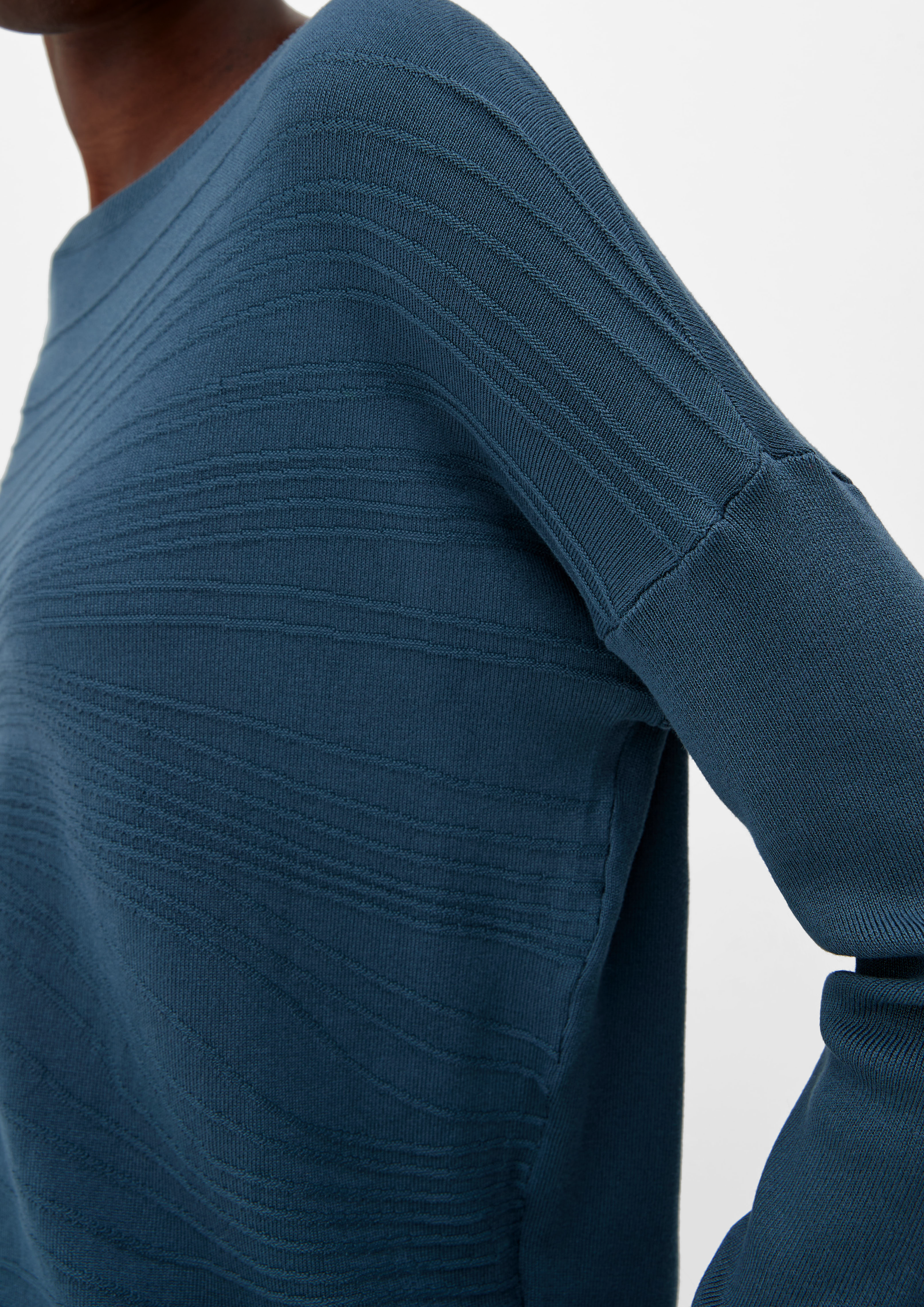 Knitted pullover