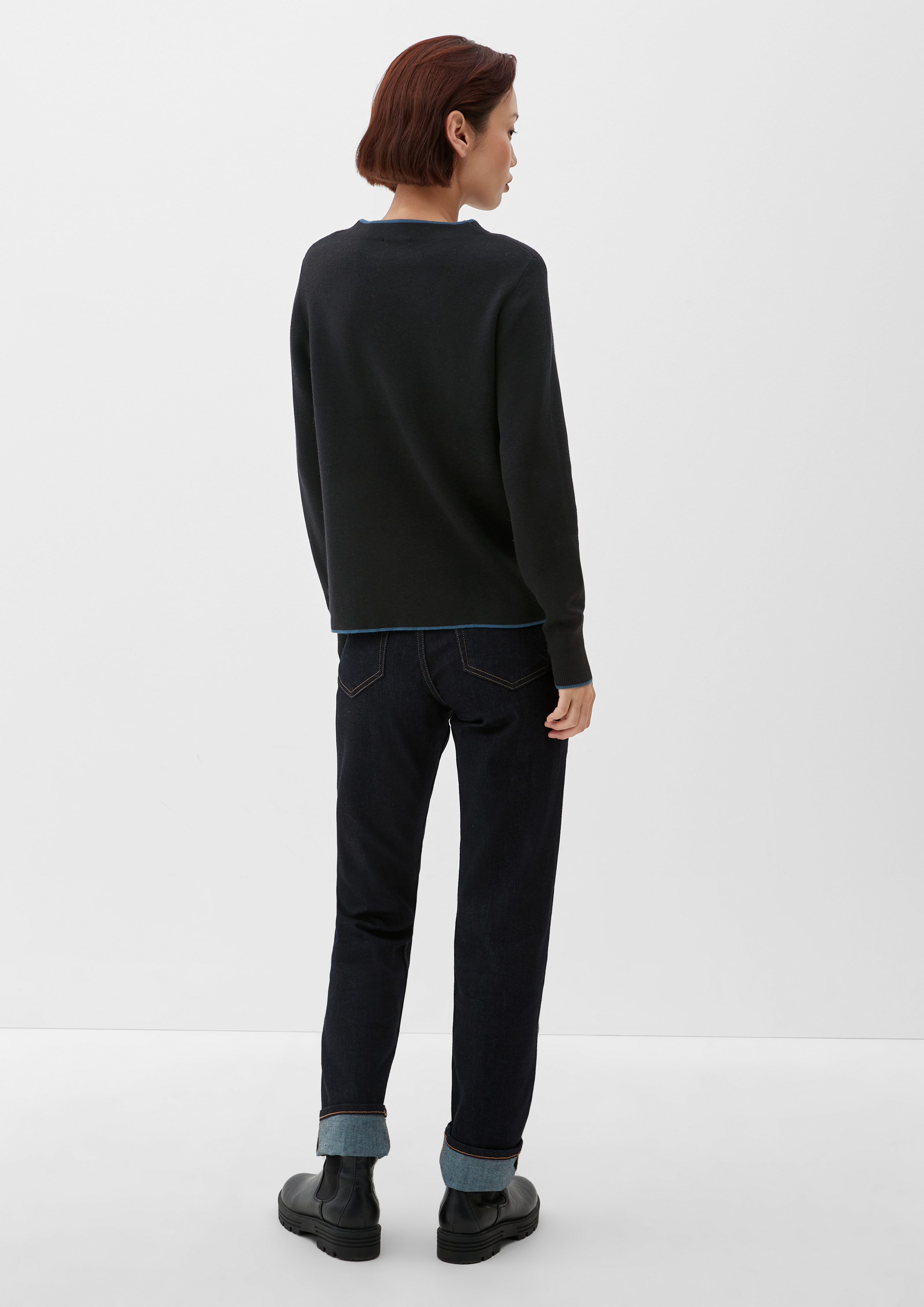 Knitted pullover