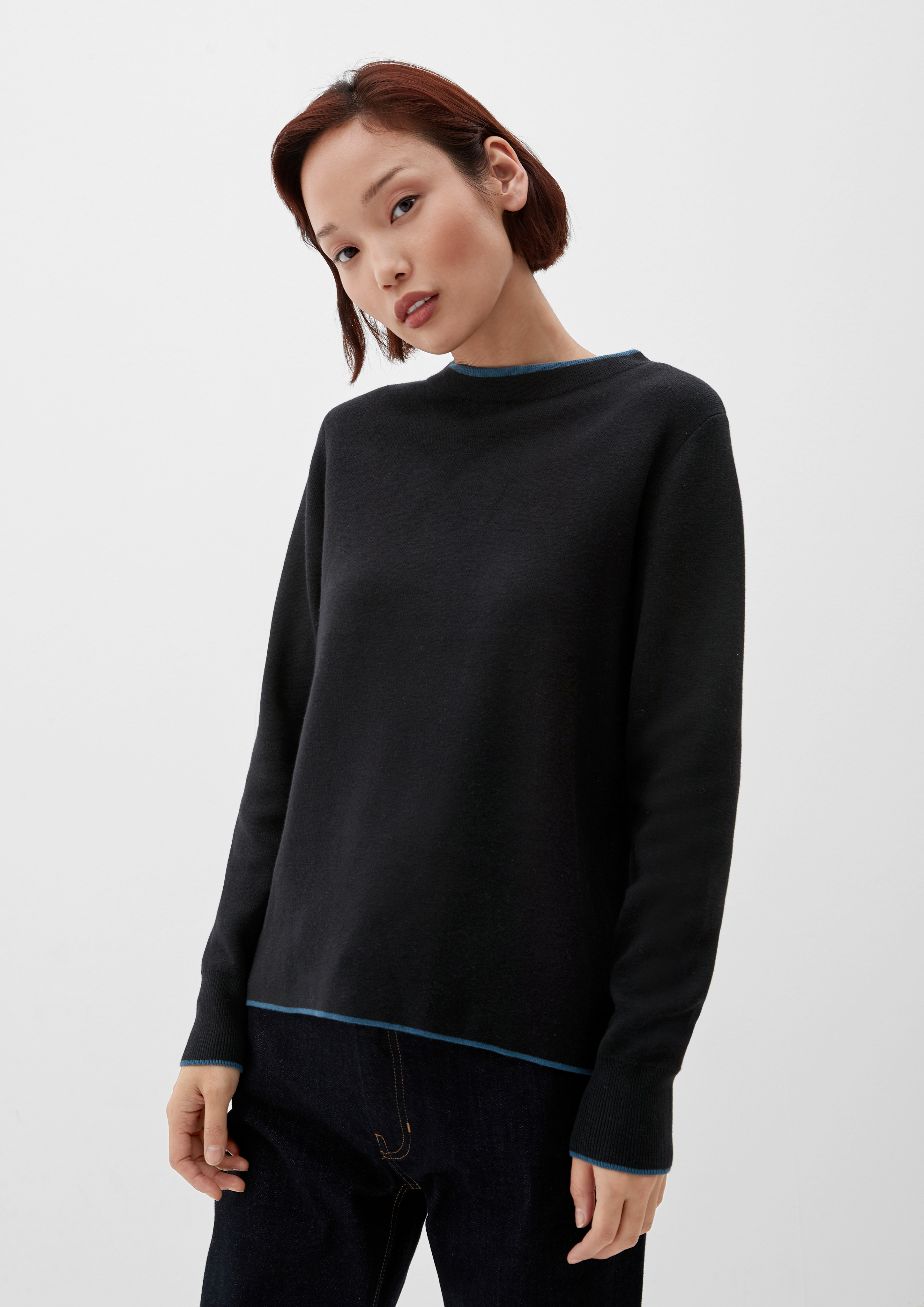 Knitted pullover
