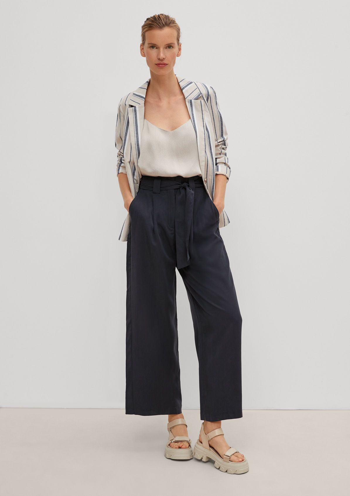 Regular fit: 7/8-length lyocell trousers from comma