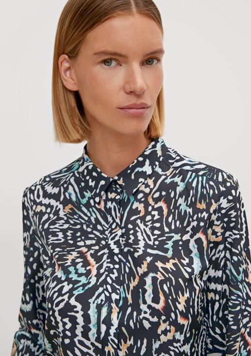 Crêpe blouse with an all-over print from comma