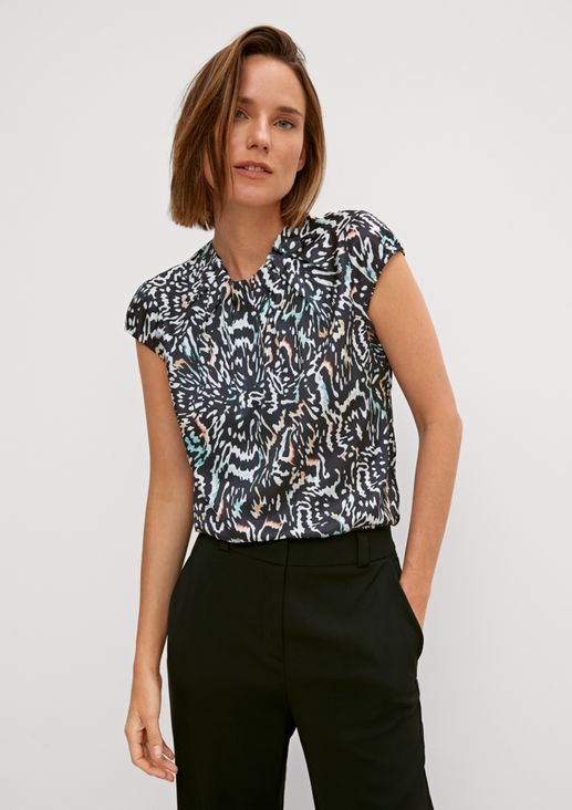 Blouse top with gathers from comma