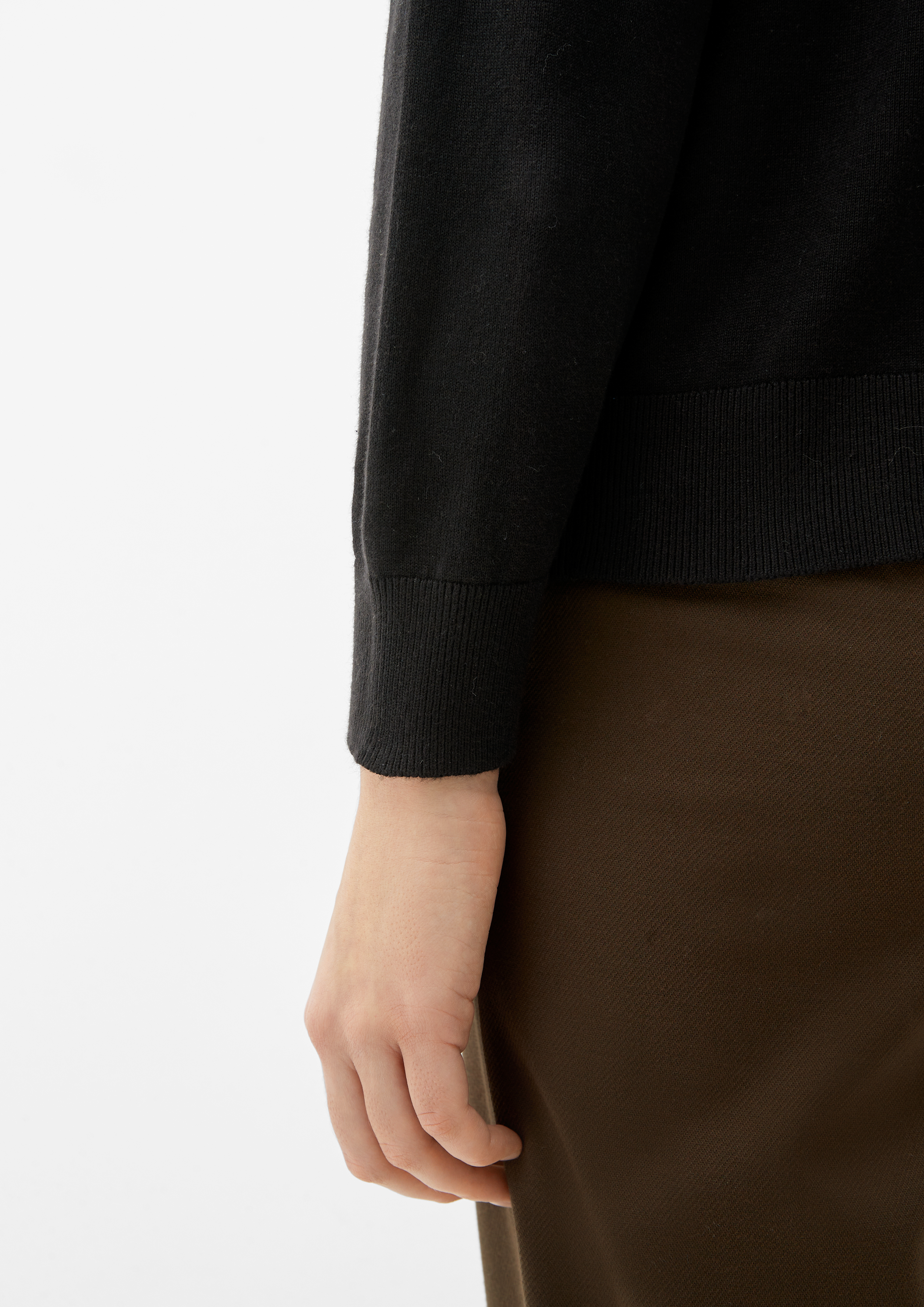 Knitted pullover