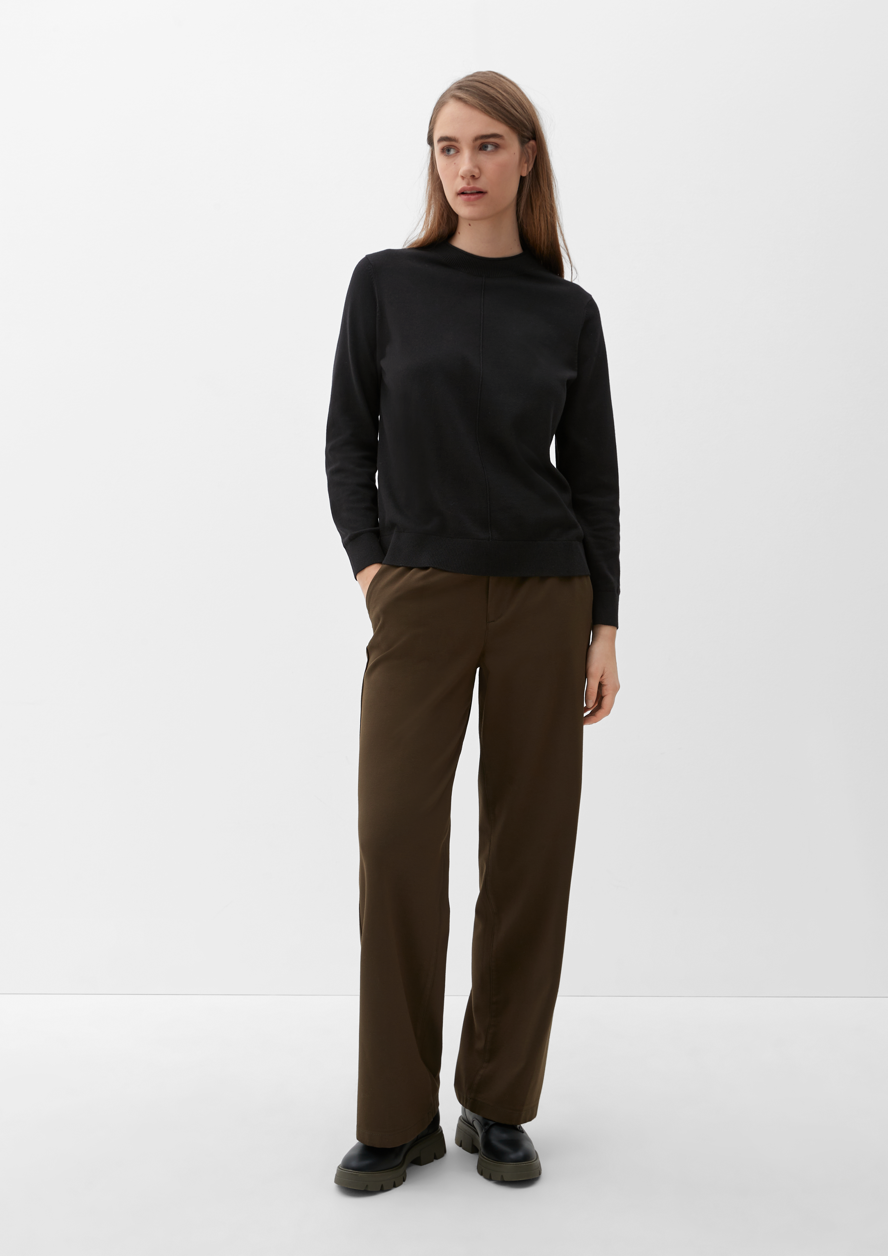 Knitted pullover