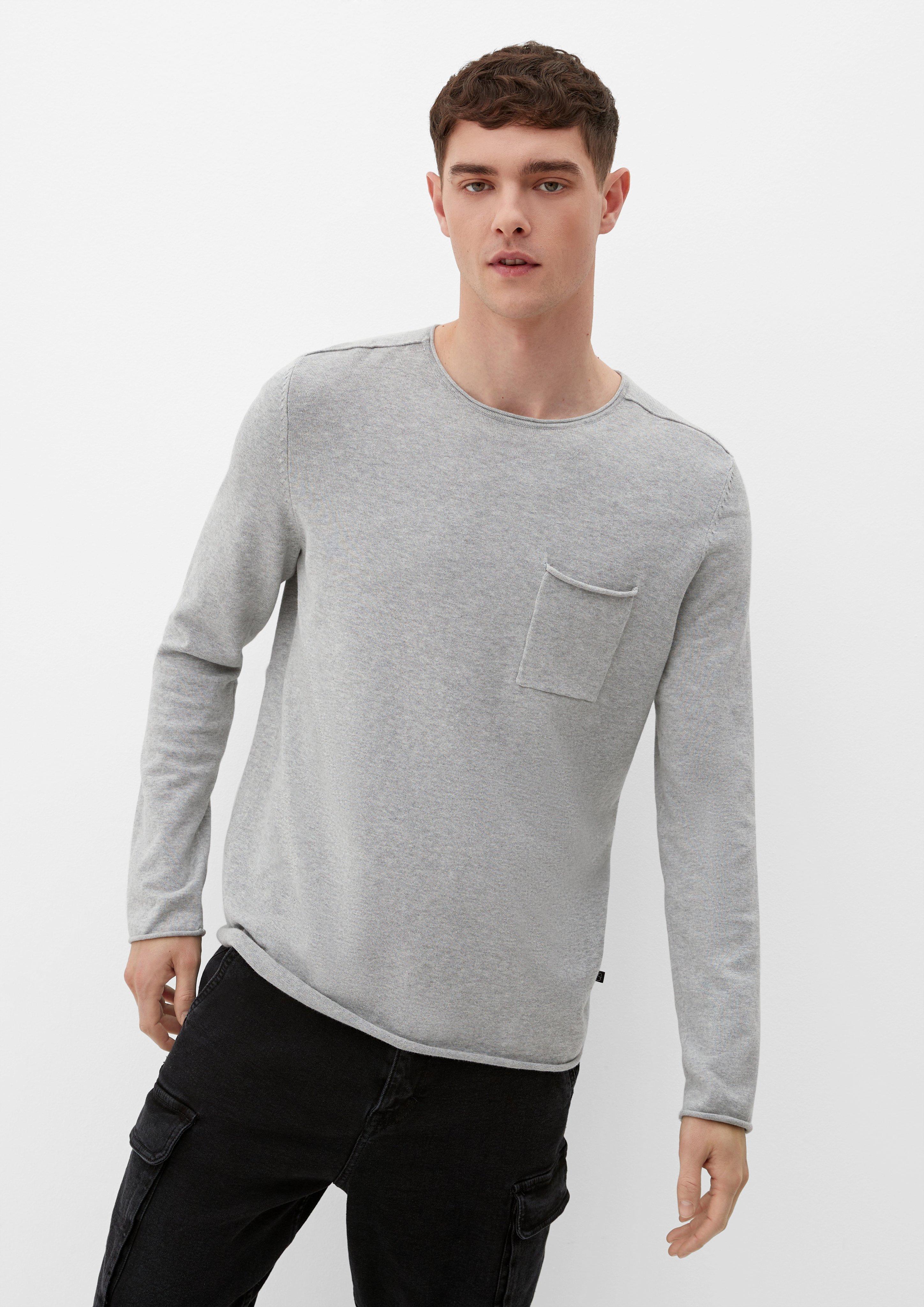 Knitted pullover
