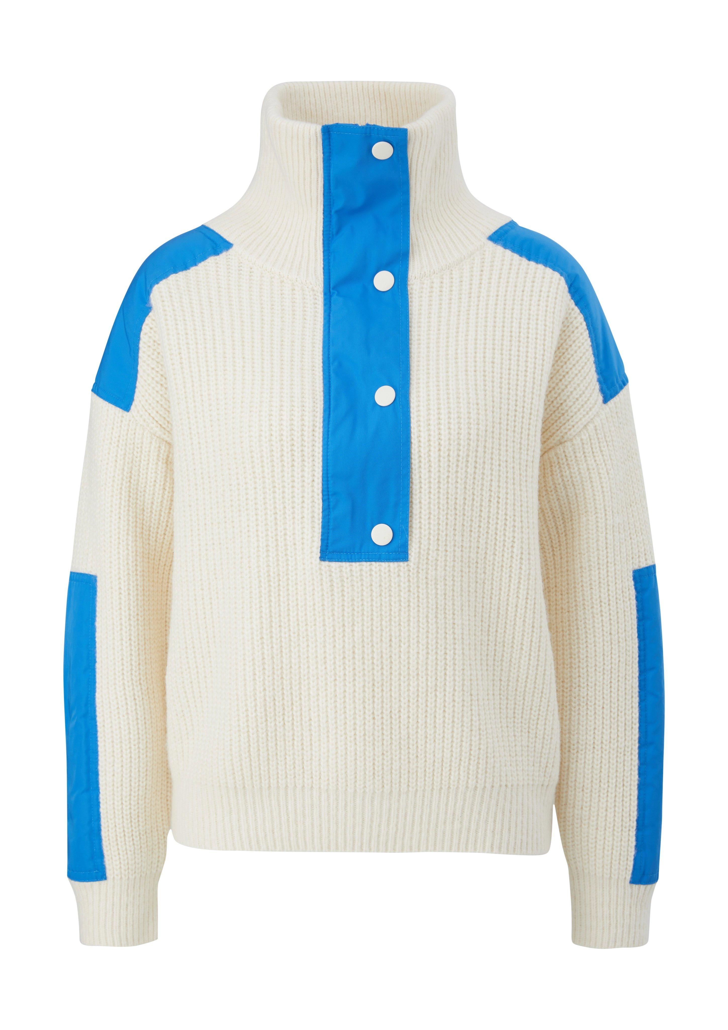 Knitted pullover