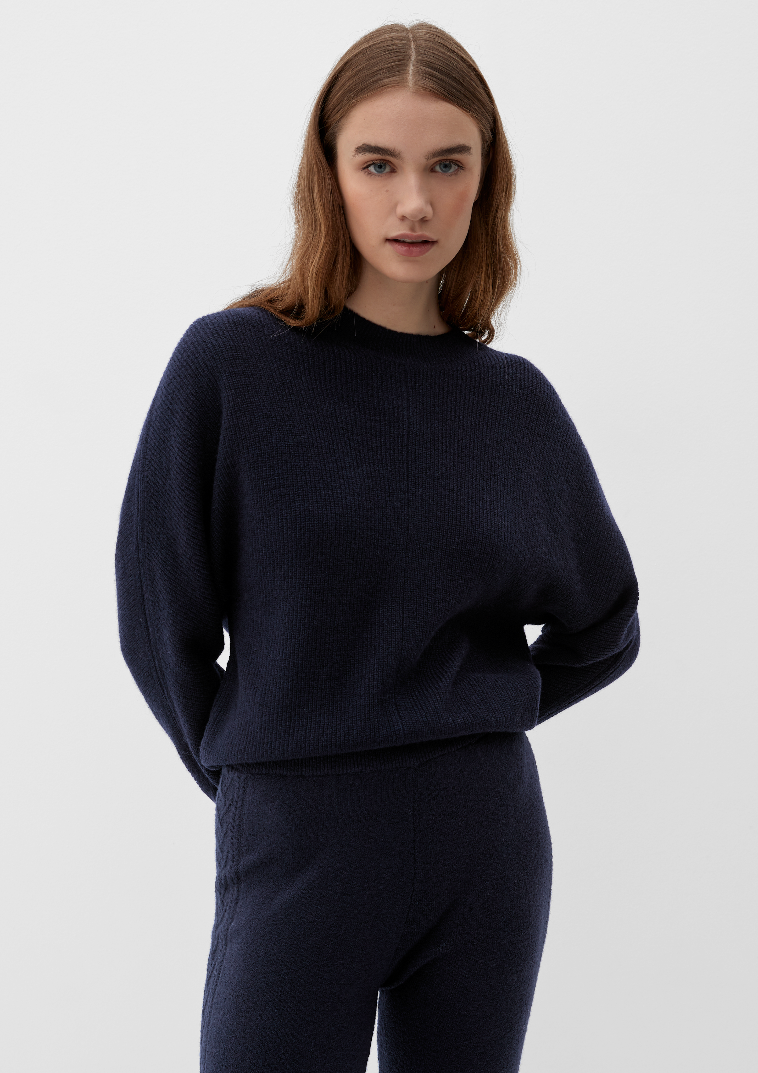 Knitted pullover