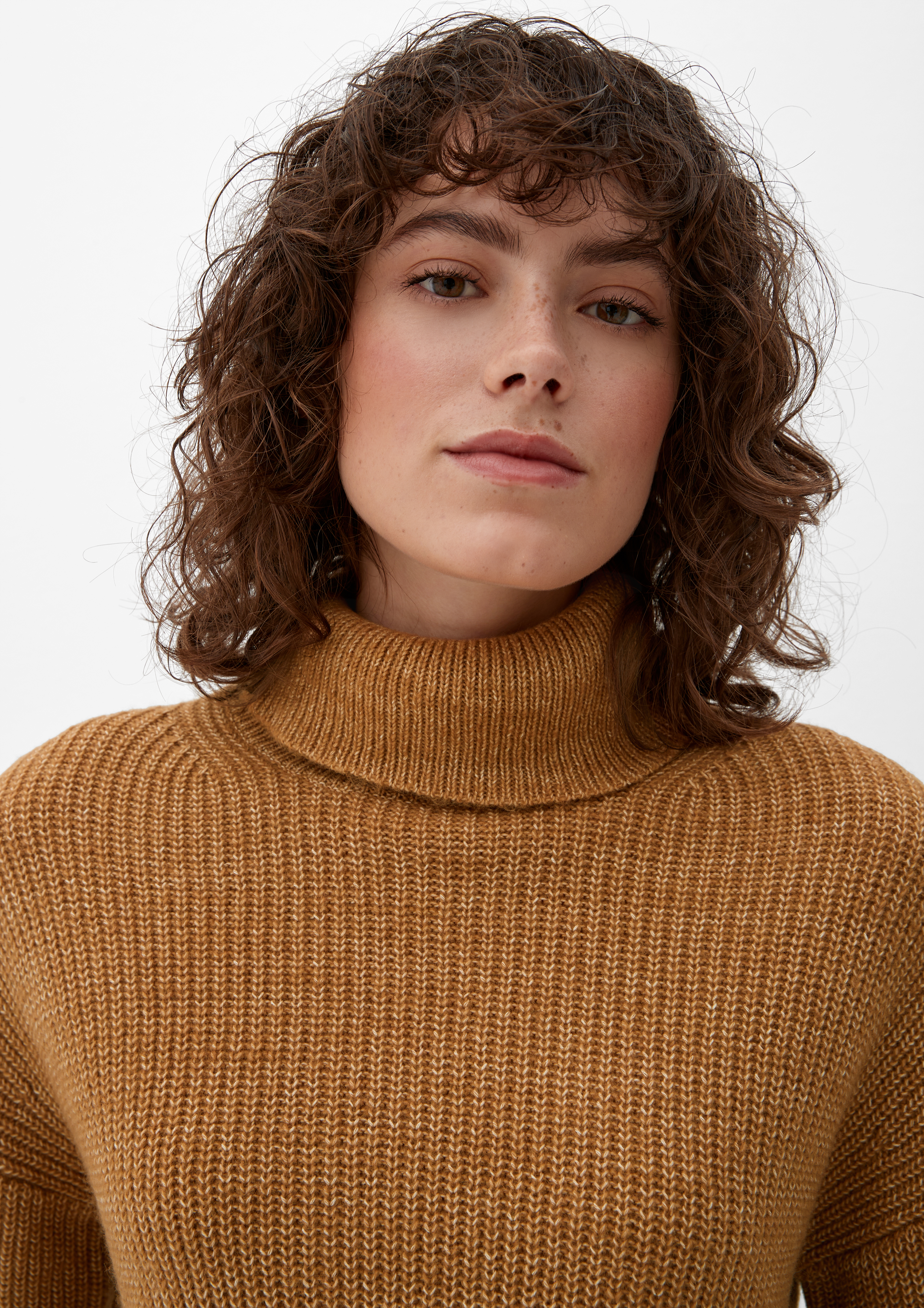 Knitted pullover