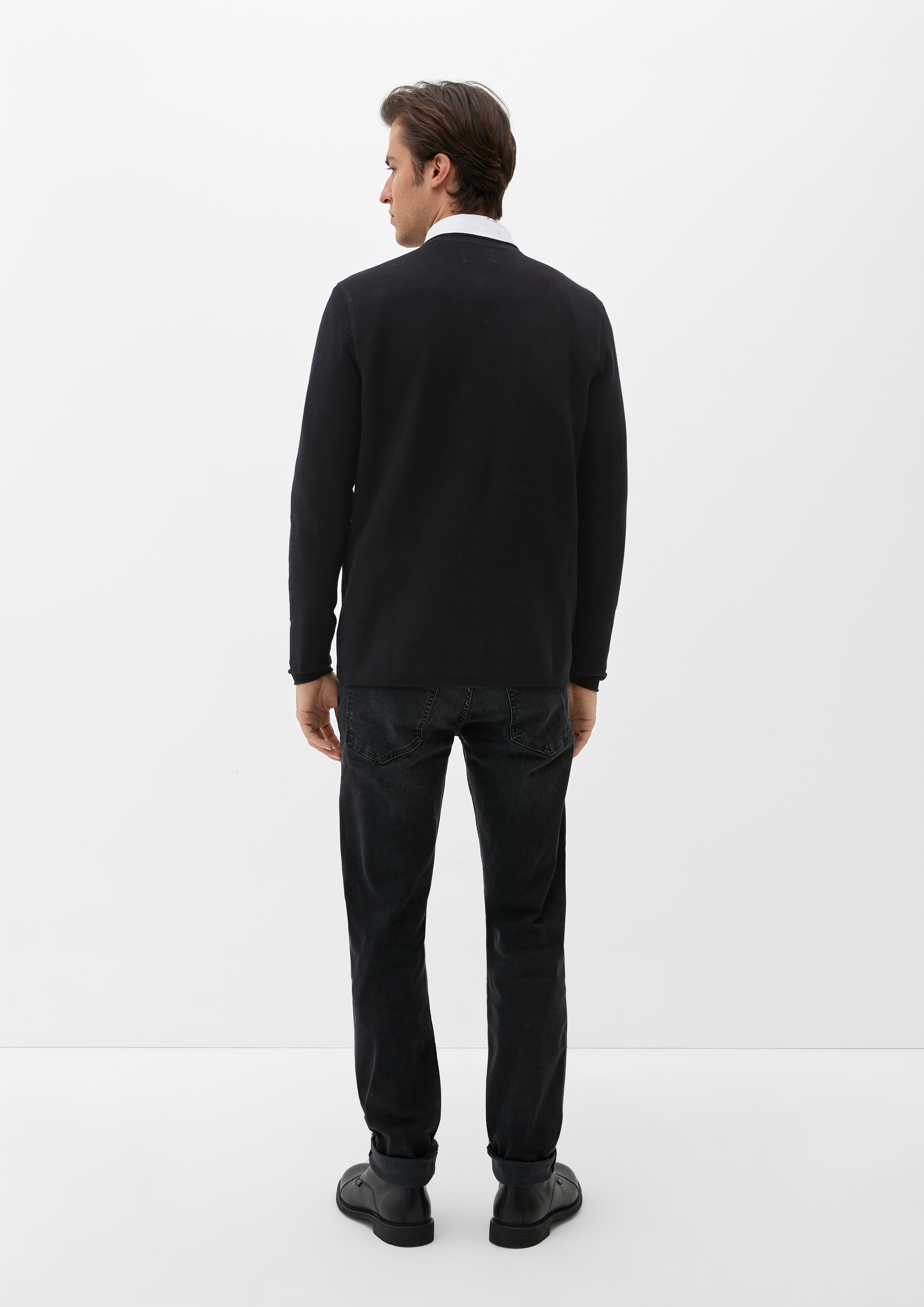 Knitted pullover