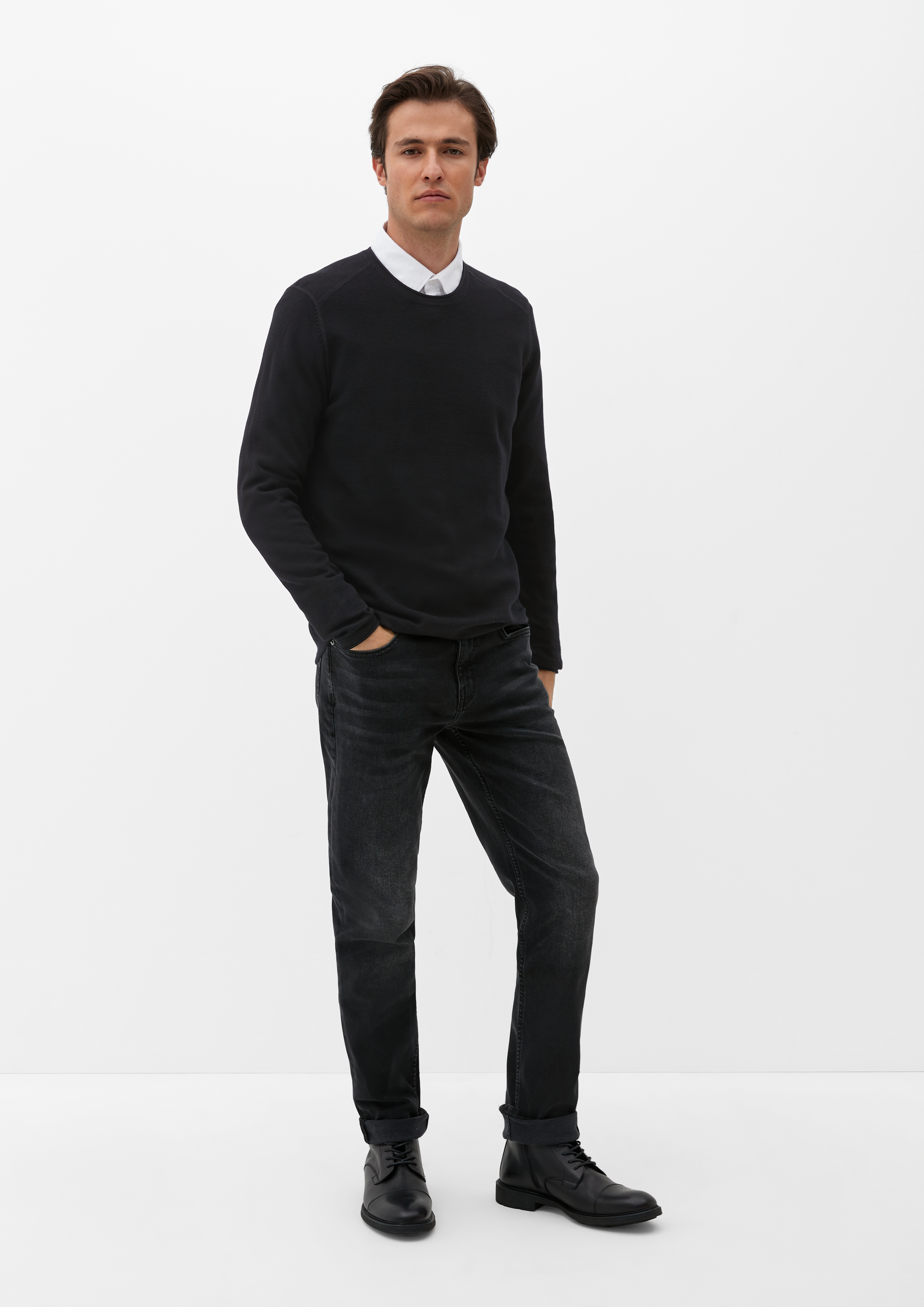 Knitted pullover