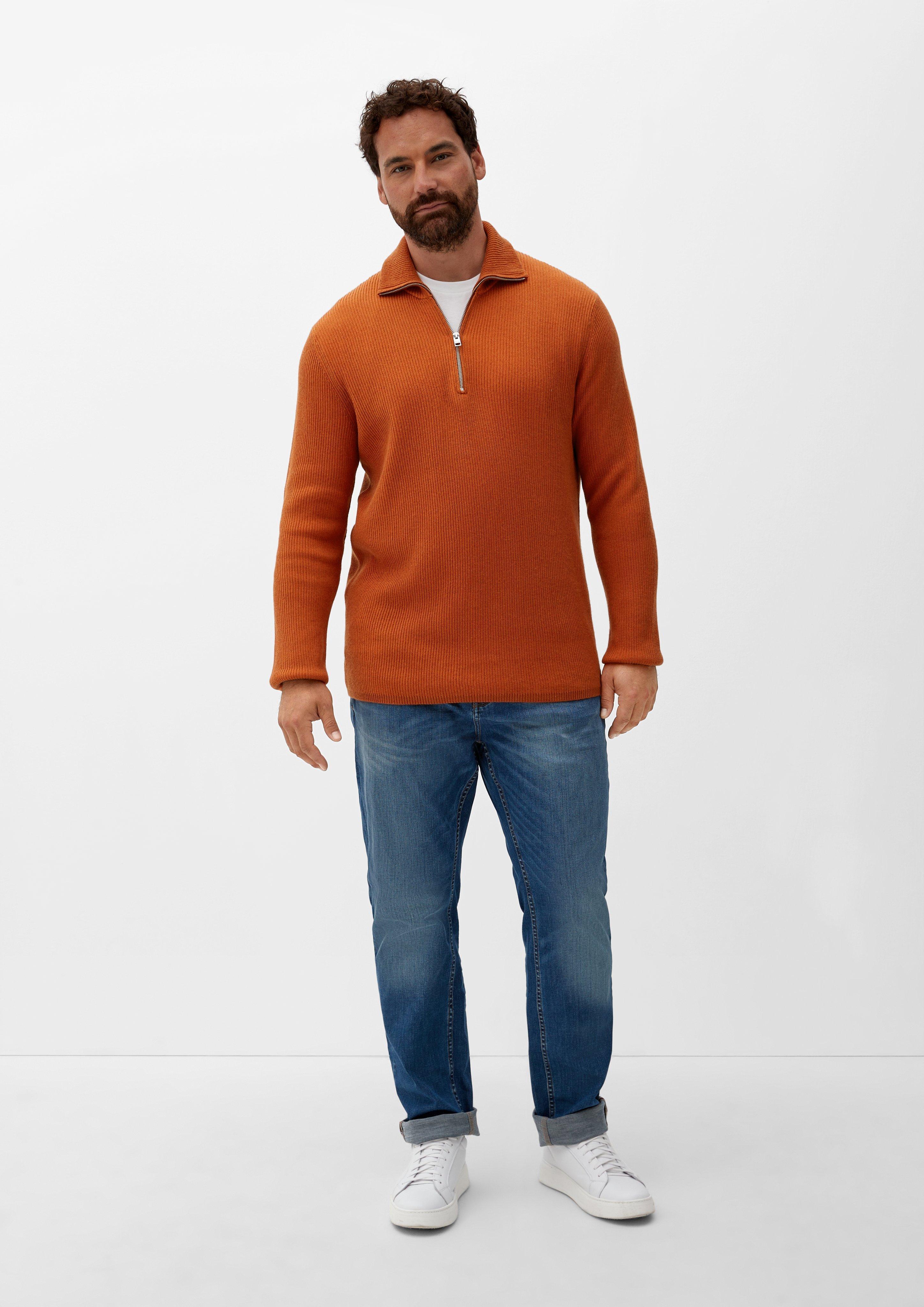 Knitted pullover