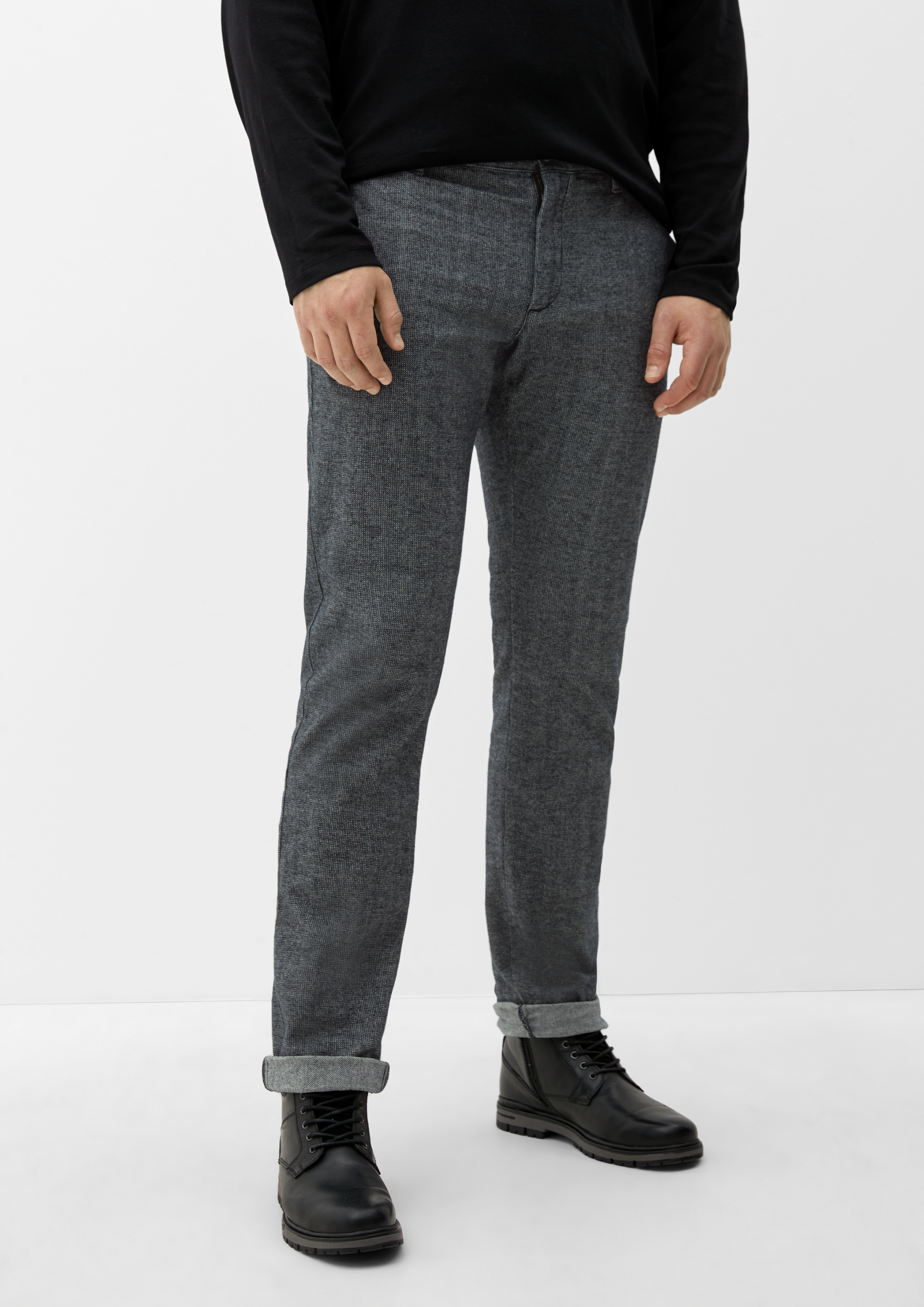 Satin jeans in 7/8 length with a fine garment wash