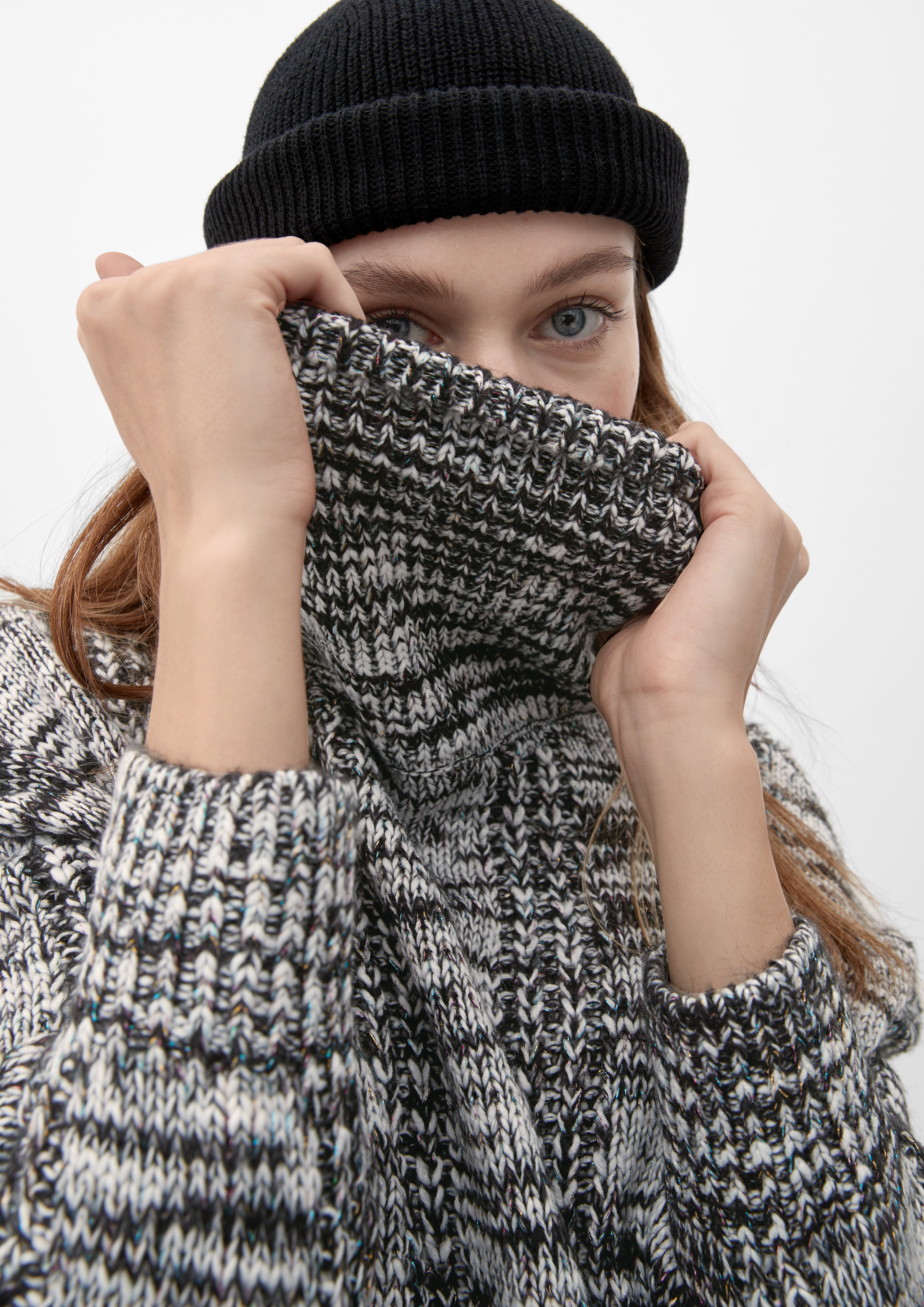 Knitted pullover