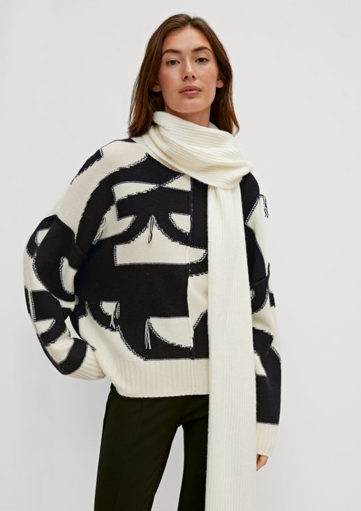 Knitted jumper with fringing from comma
