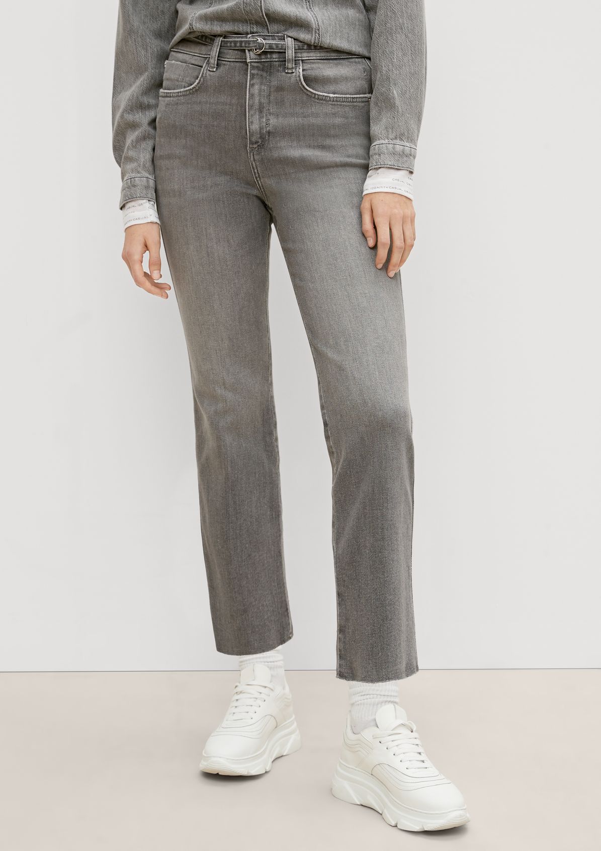 Slim fit: jeans with frayed hems from comma