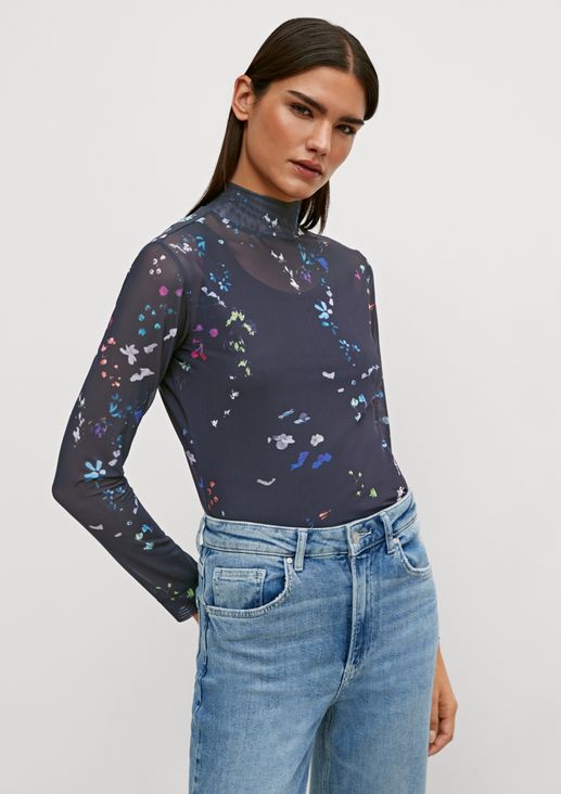 Mesh top with an all-over print from comma