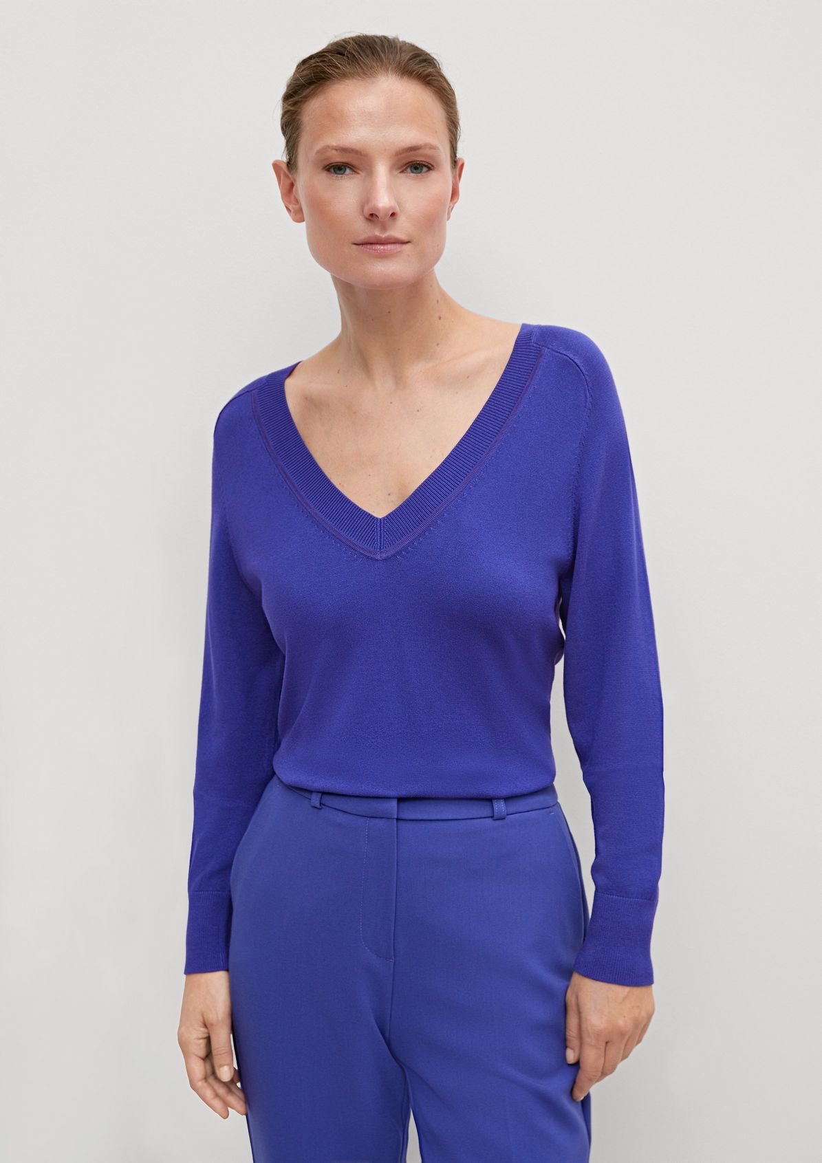 Fine knit jumper in blended viscose from comma