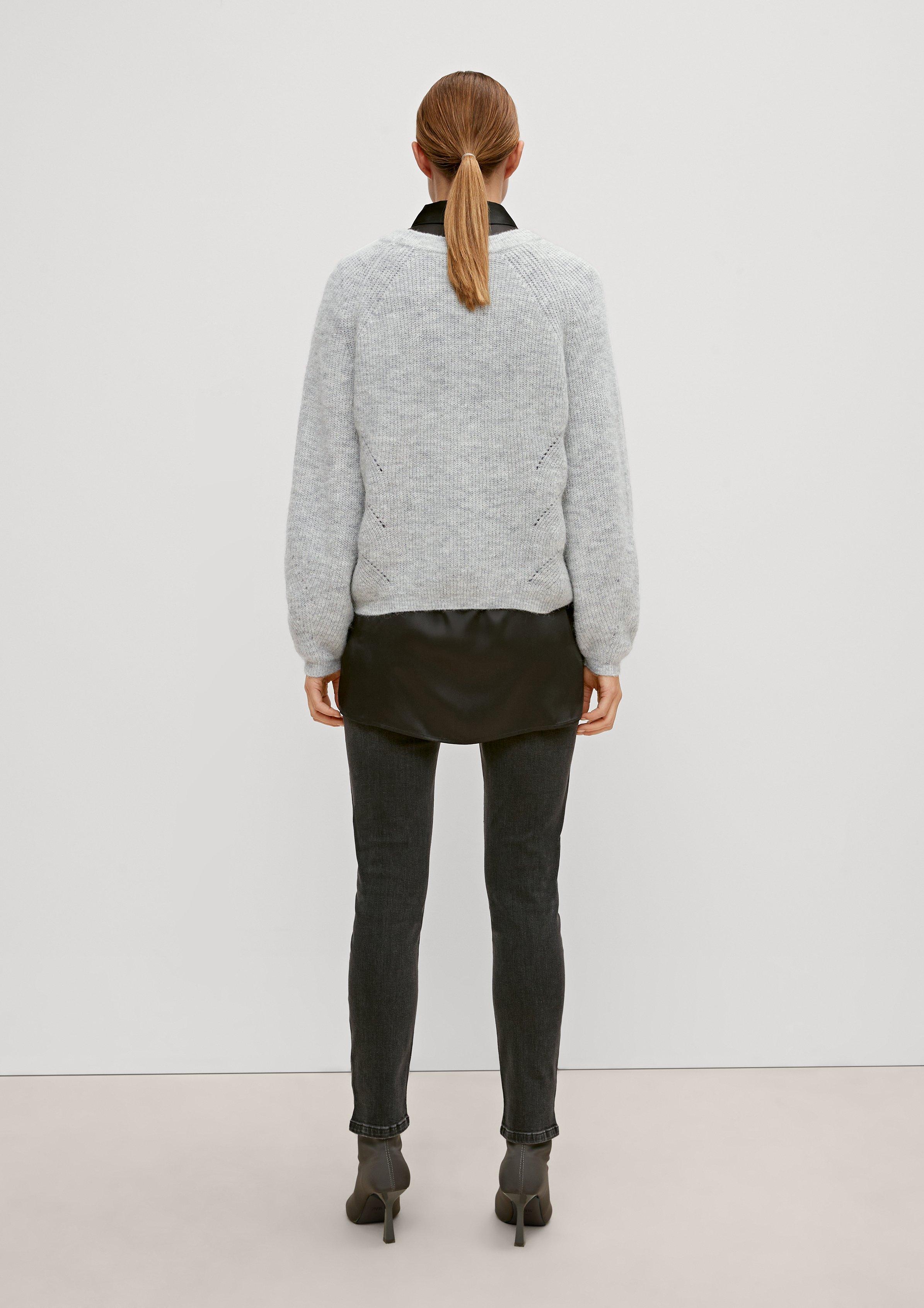 Knitted pullover