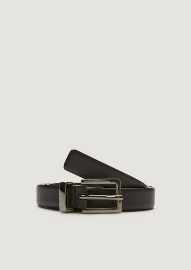 Thin leather belt from comma