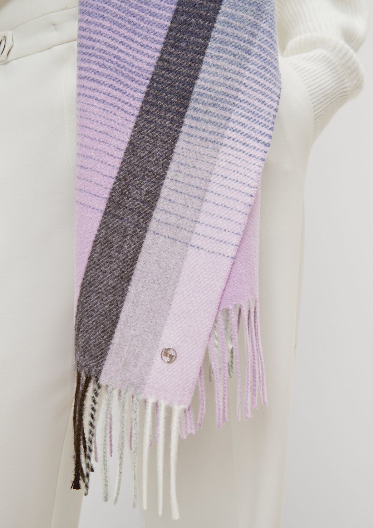 Weicher Schal mit Farbverlauf 