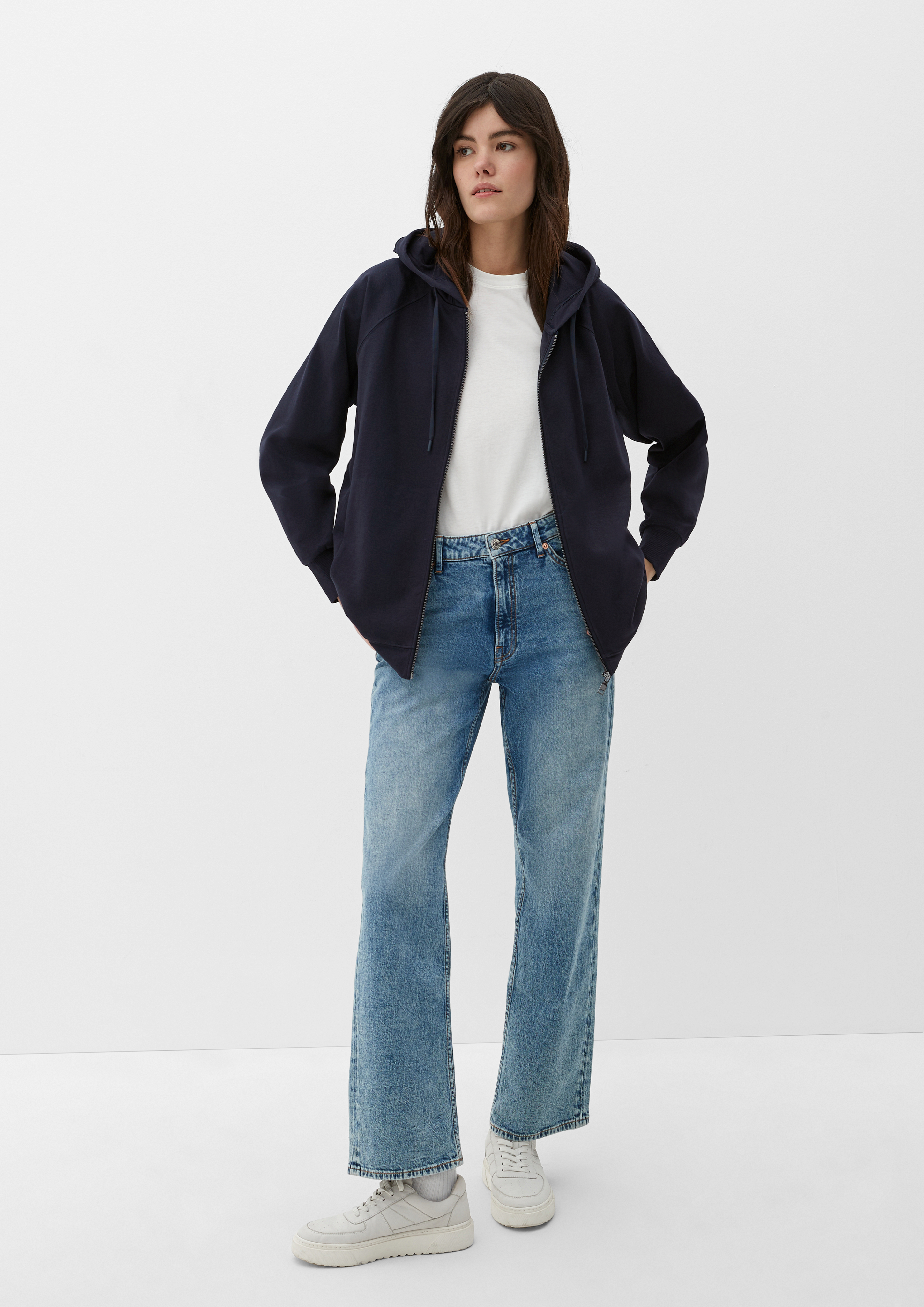 Hooded sweatshirt jacket