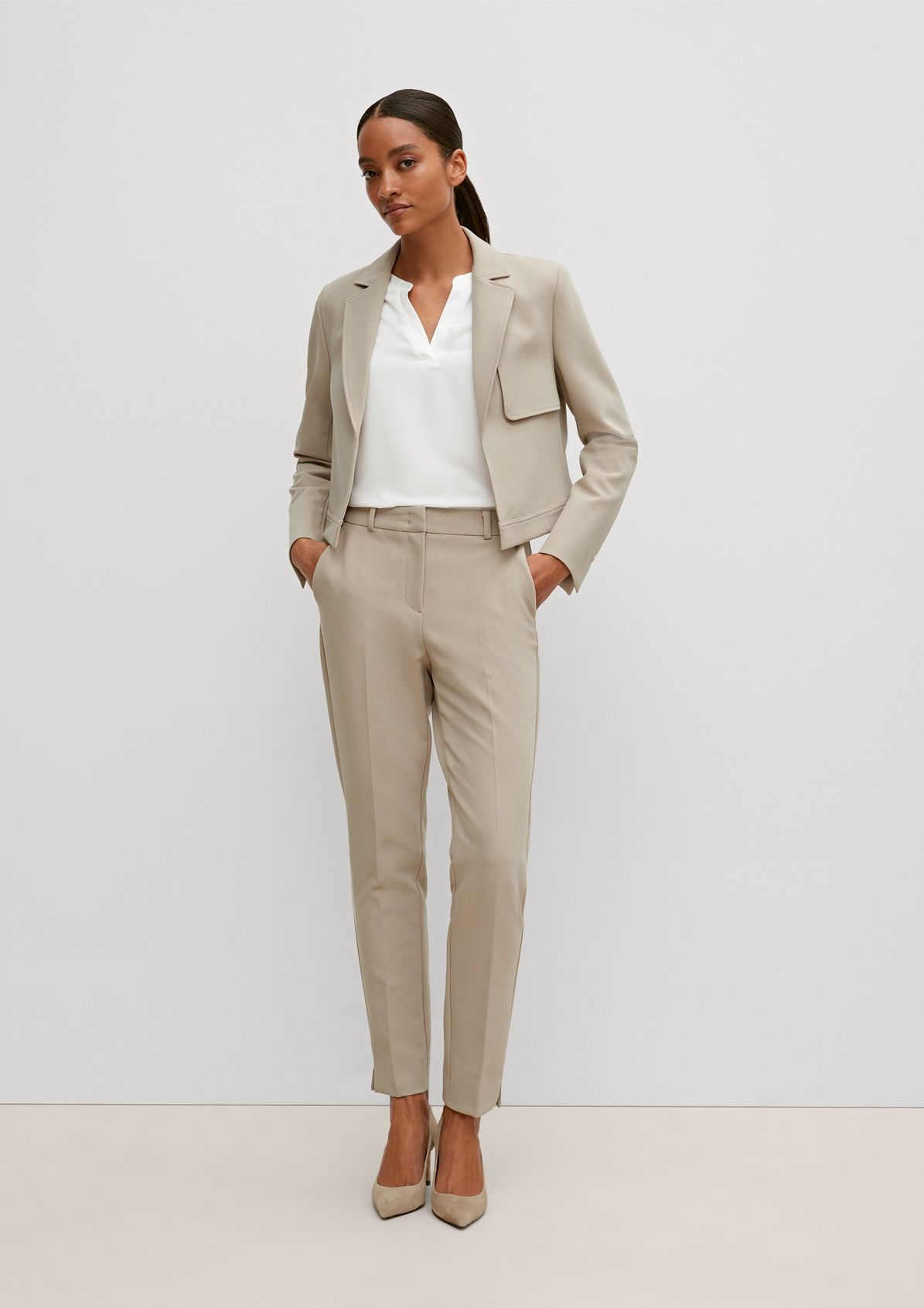 Blazer in a cropped fit from comma