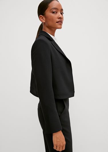 Blazer in a cropped fit from comma