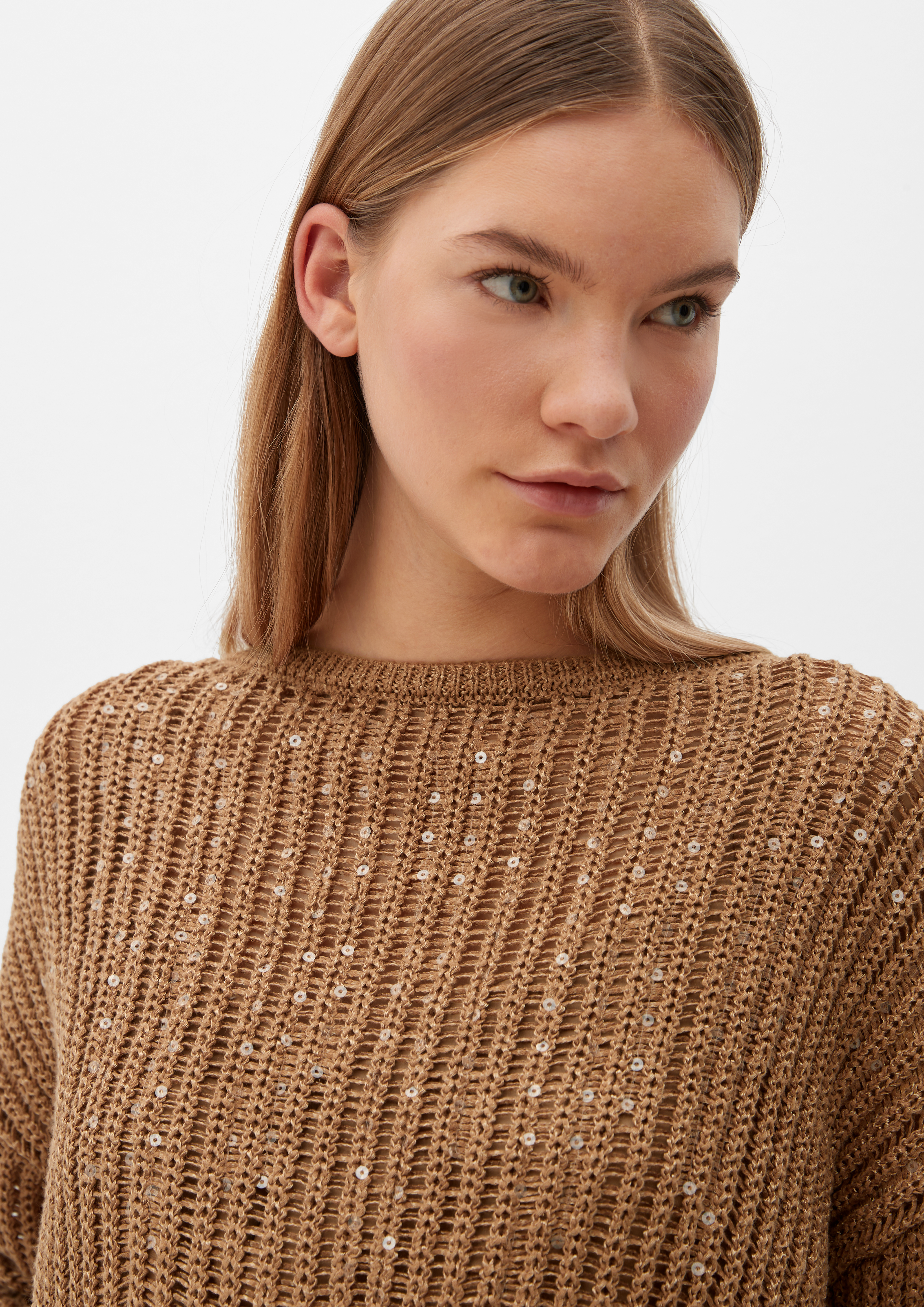 Knitted pullover