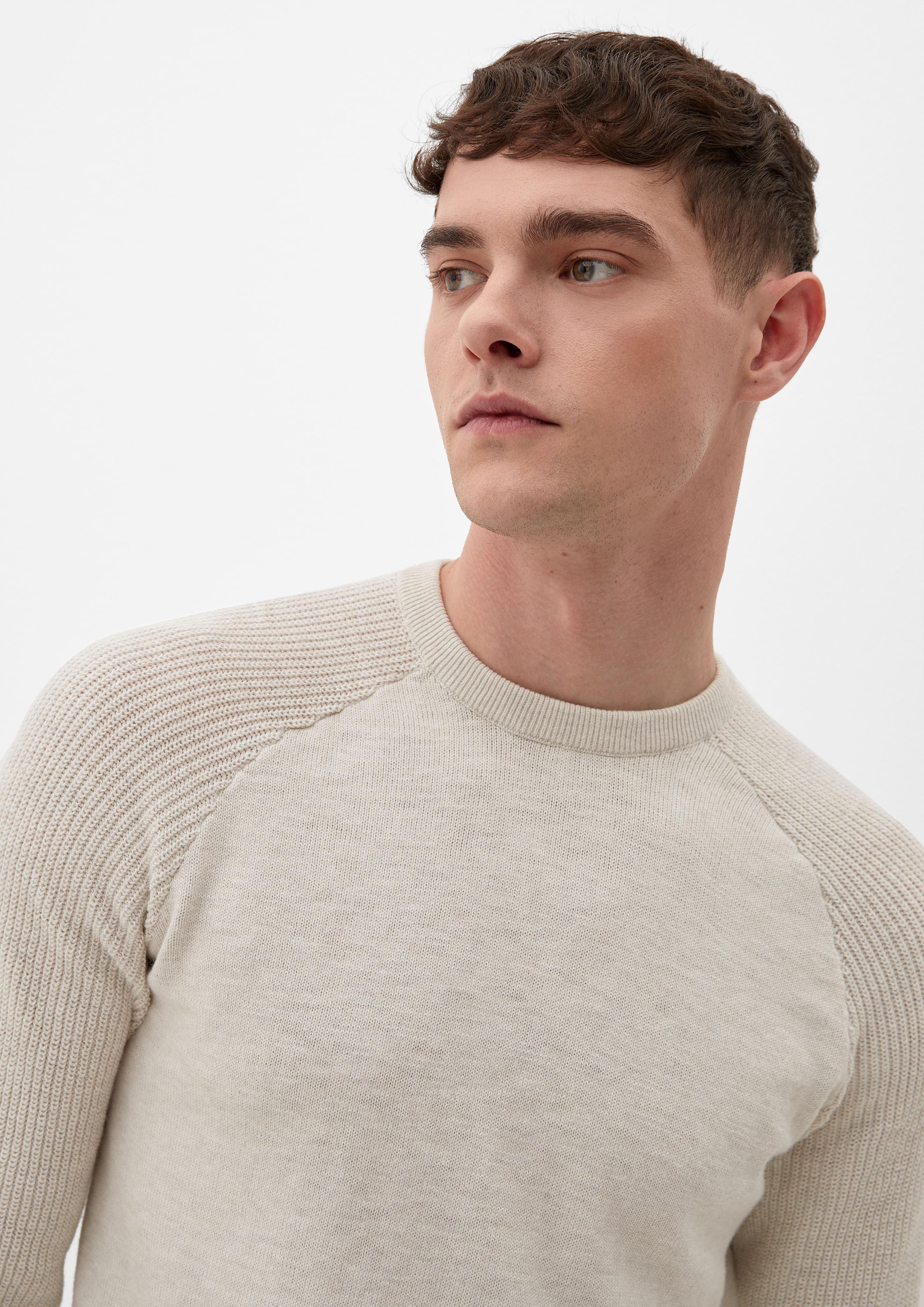 Knitted pullover