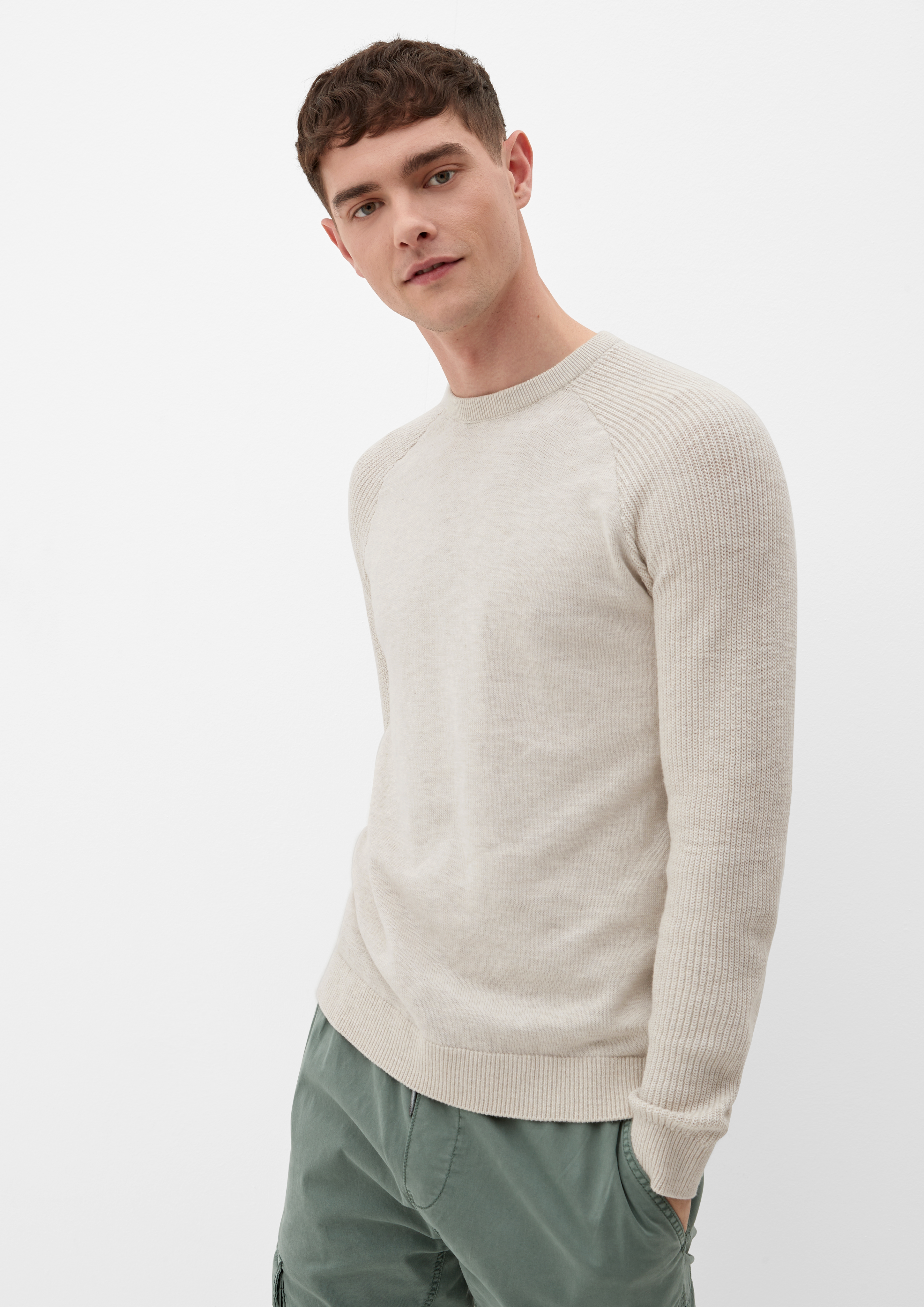 Knitted pullover