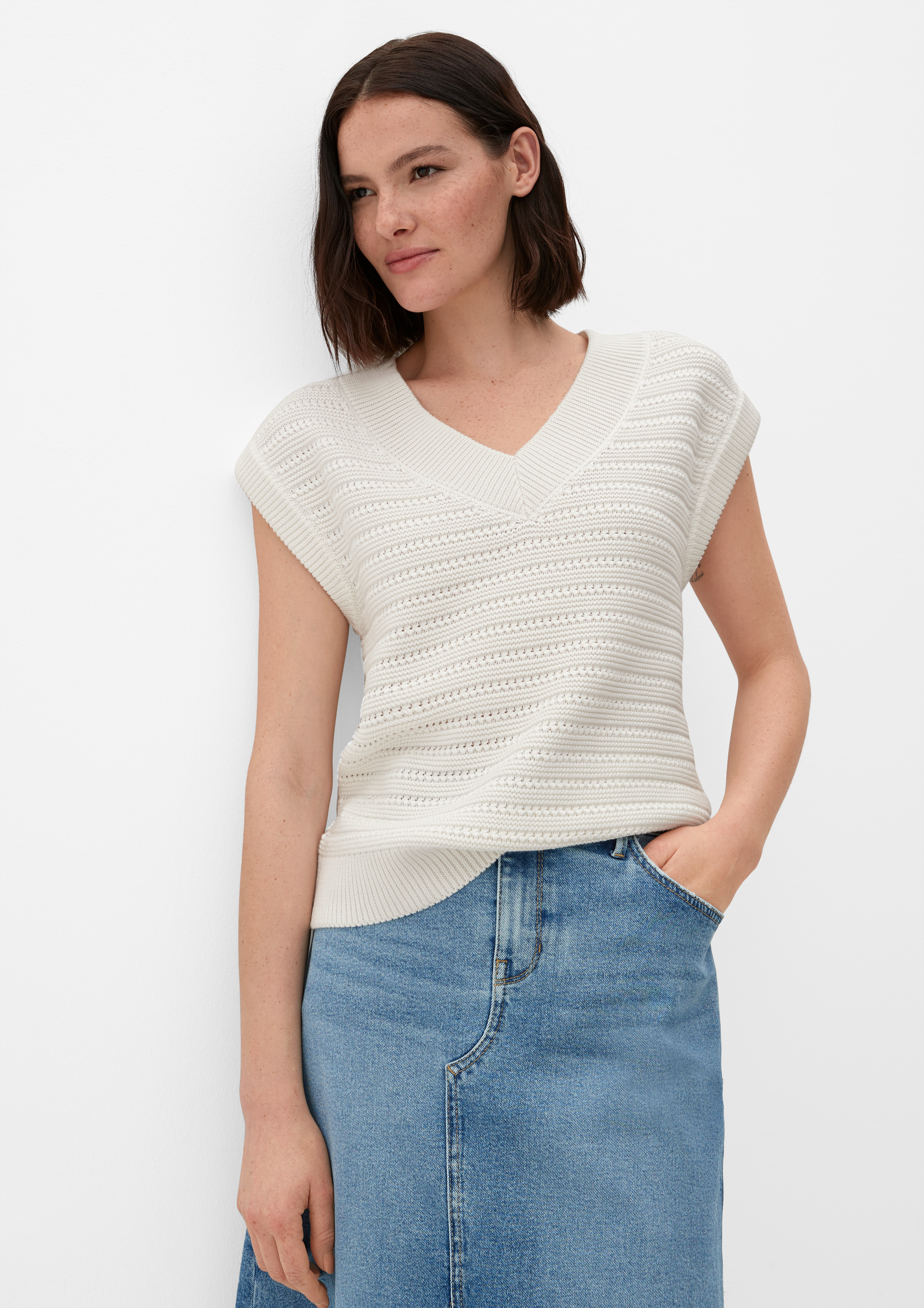 Knitted pullover