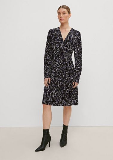 Midi-Kleid mit Allover-Muster de Comma
