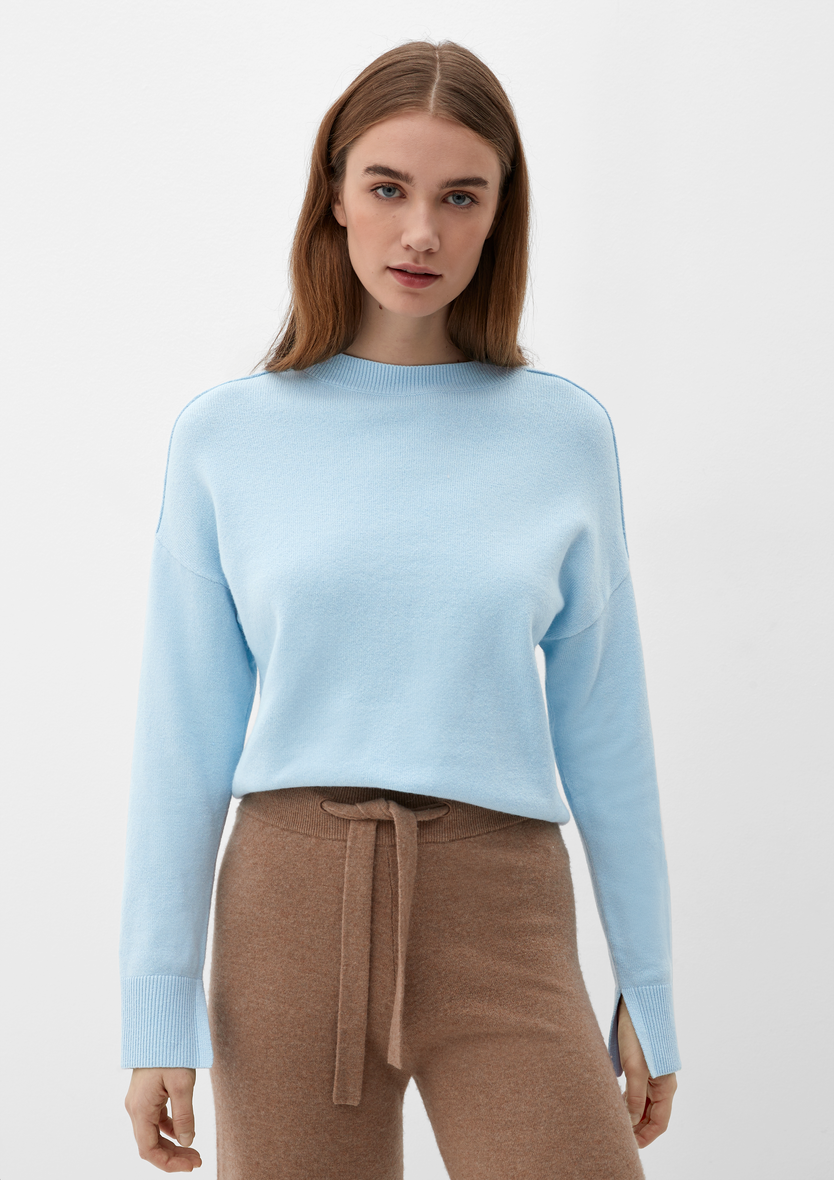 Knitted pullover