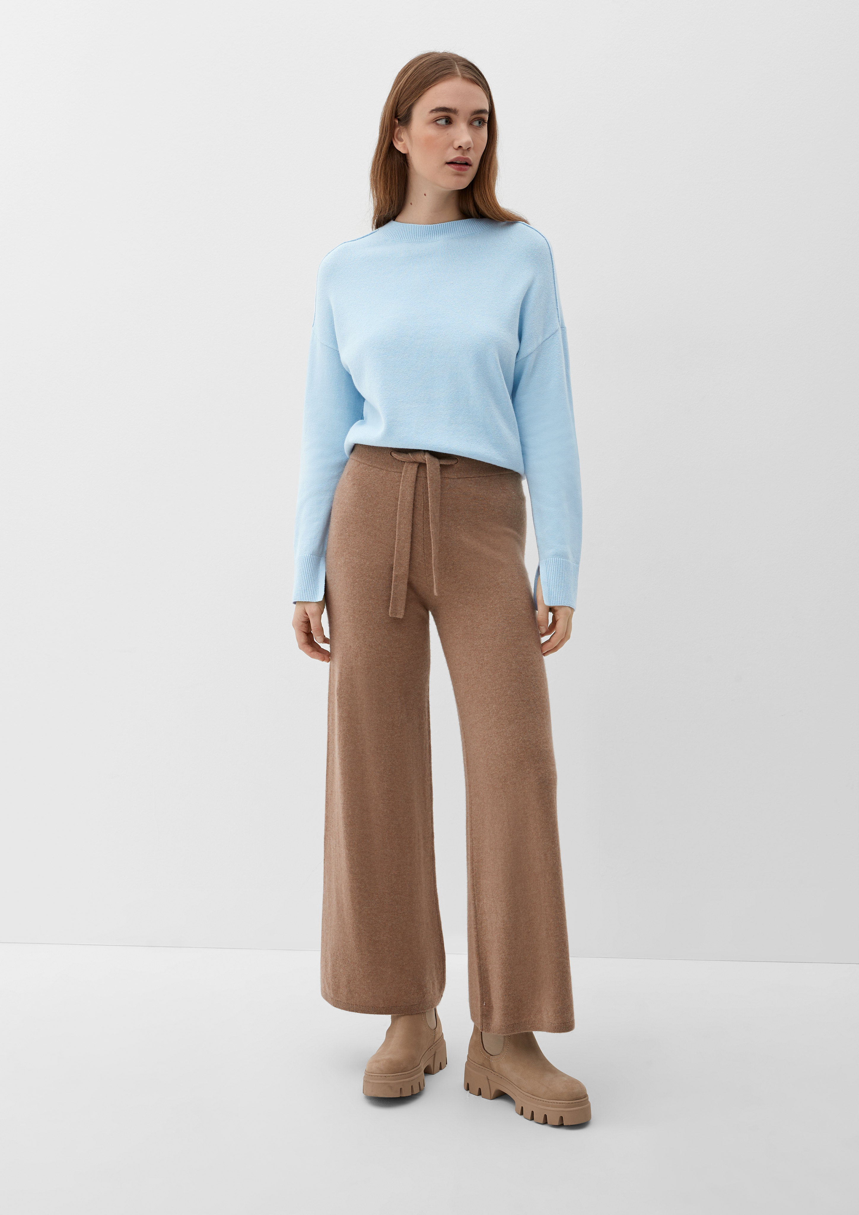 Knitted pullover
