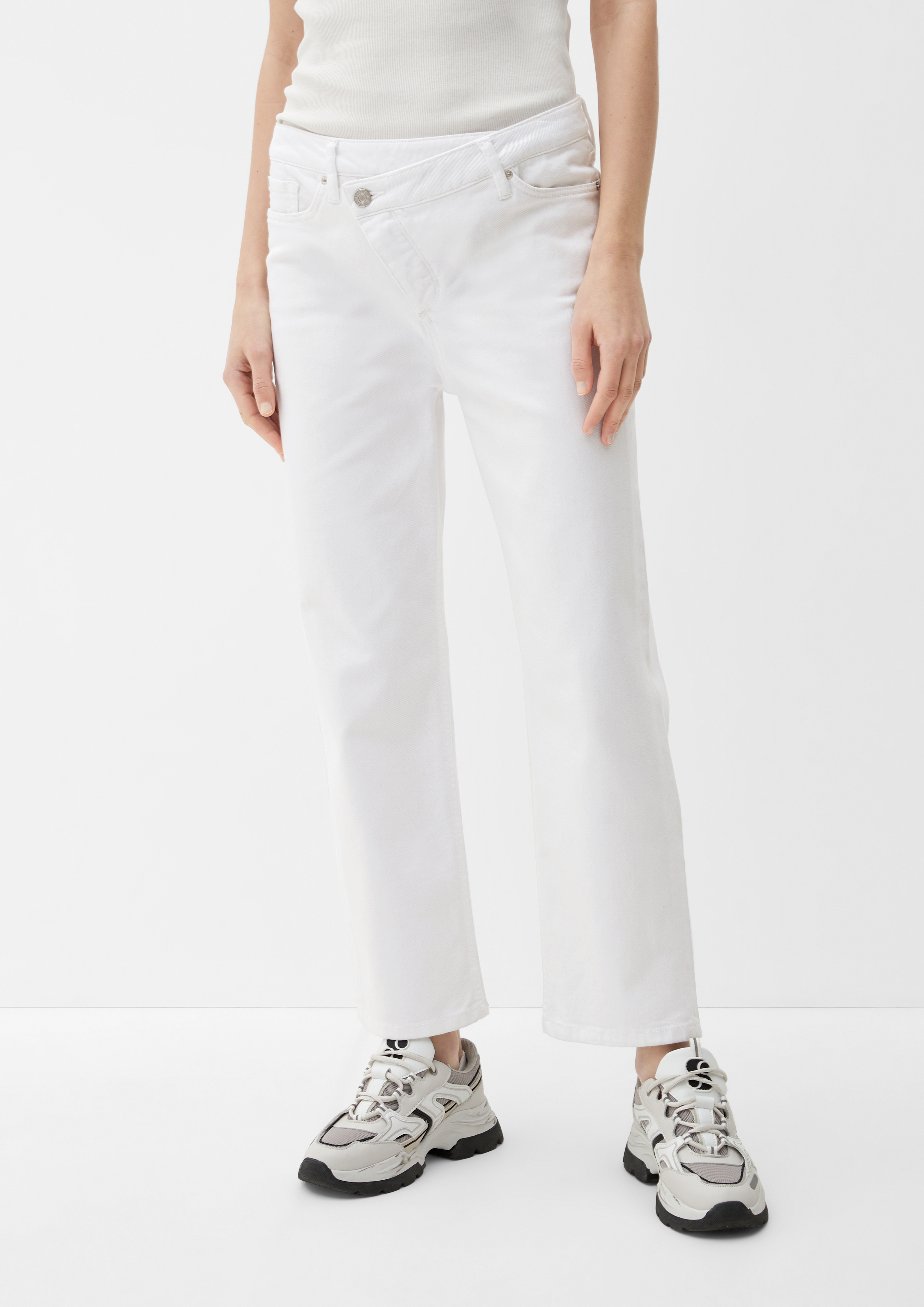 Denim trousers