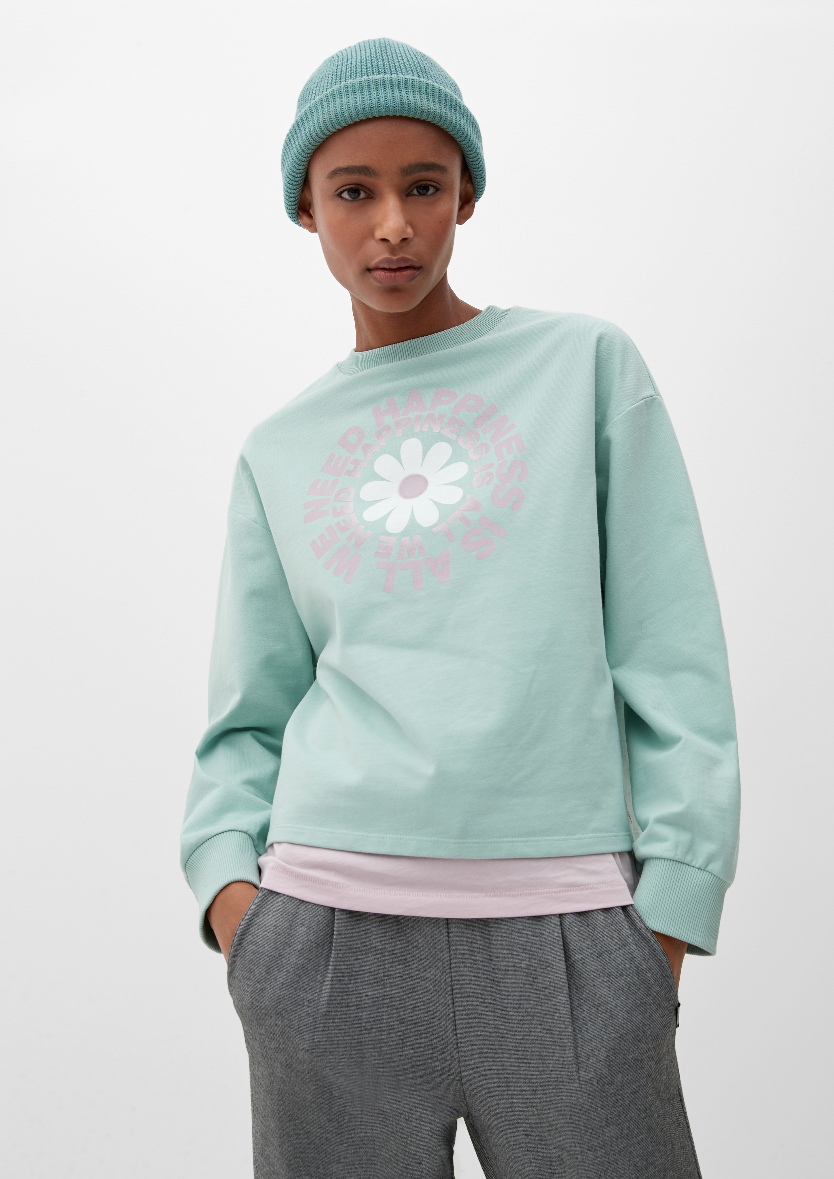 Sweatshirt