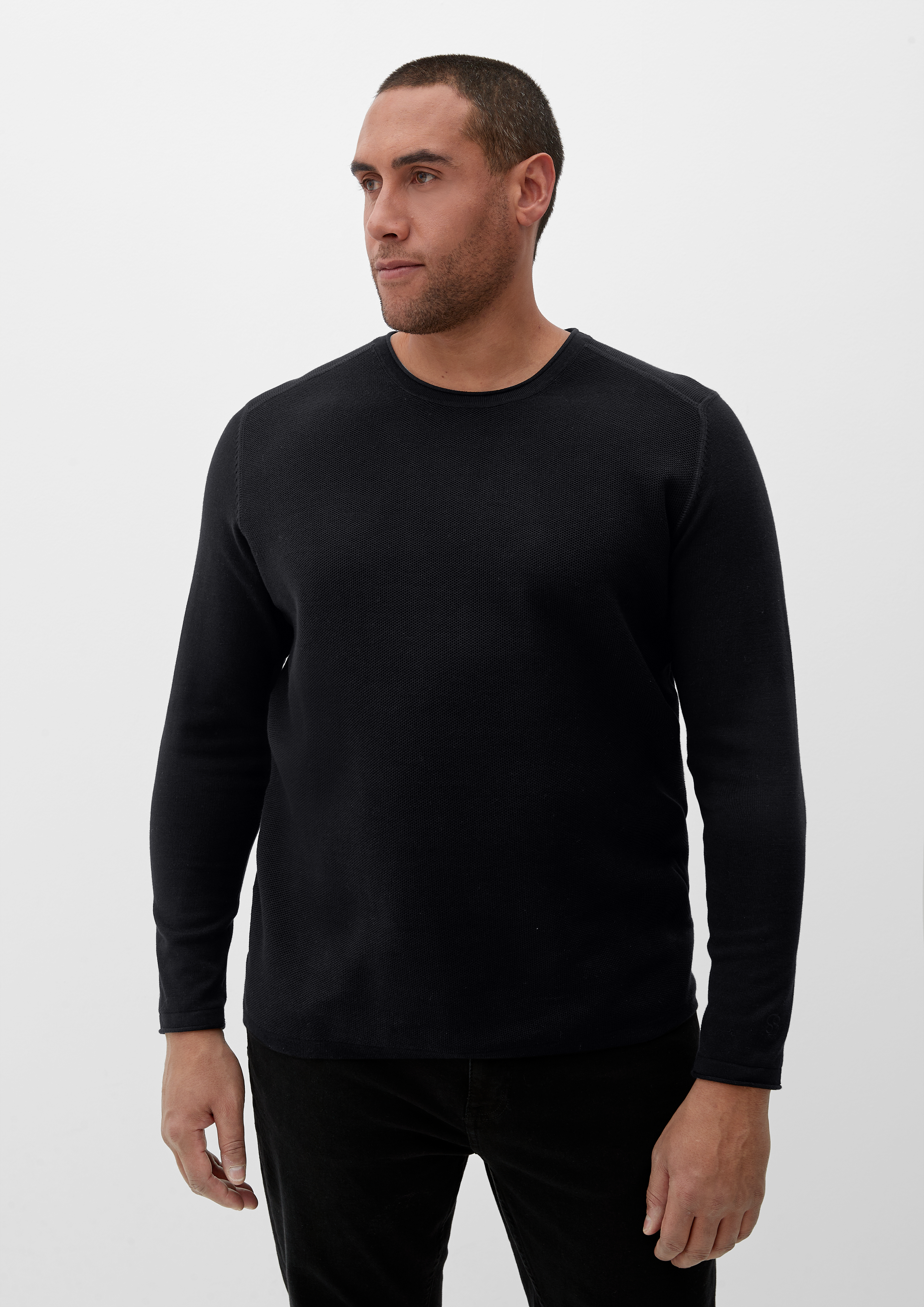 Knitted pullover