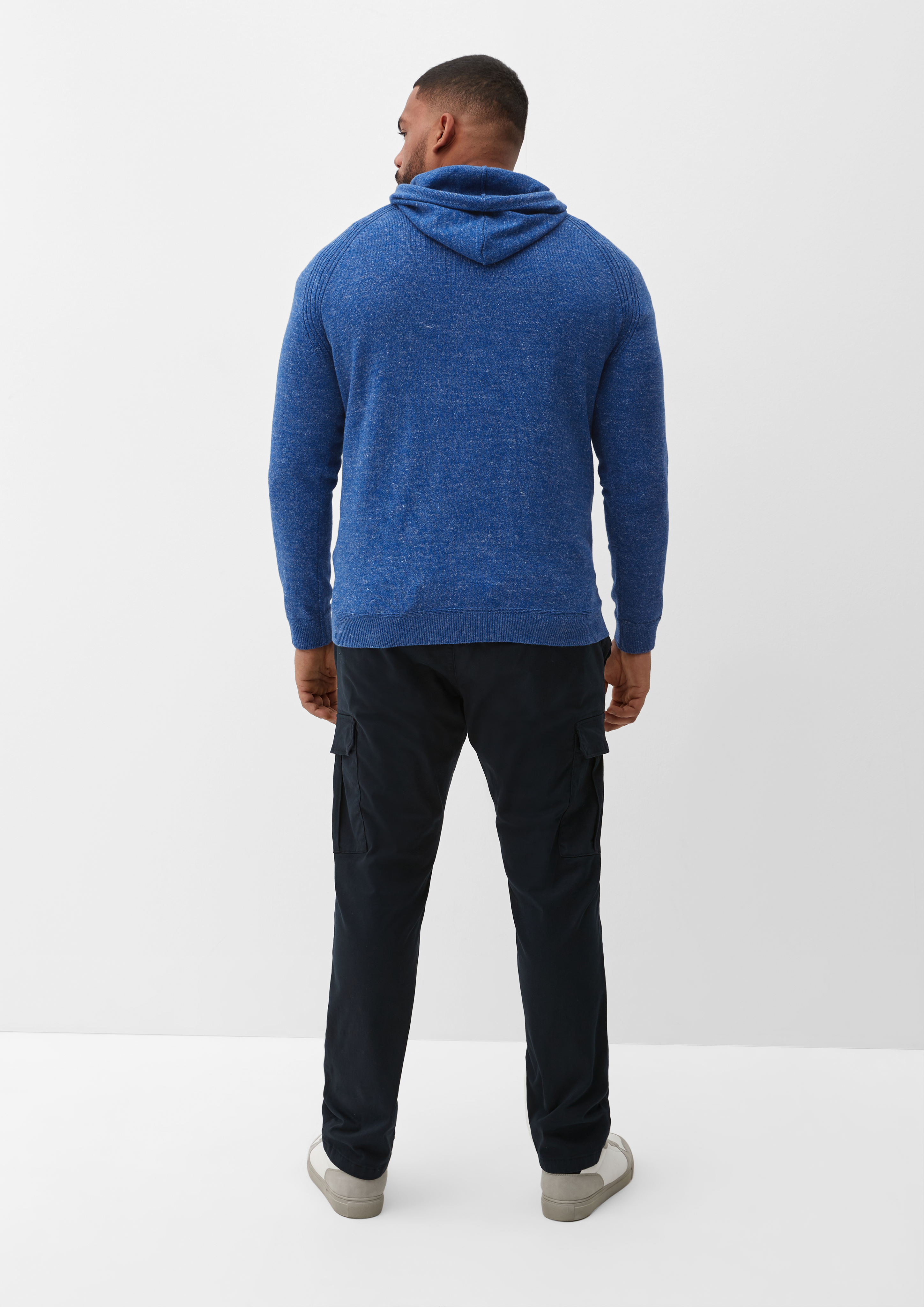 Knitted pullover