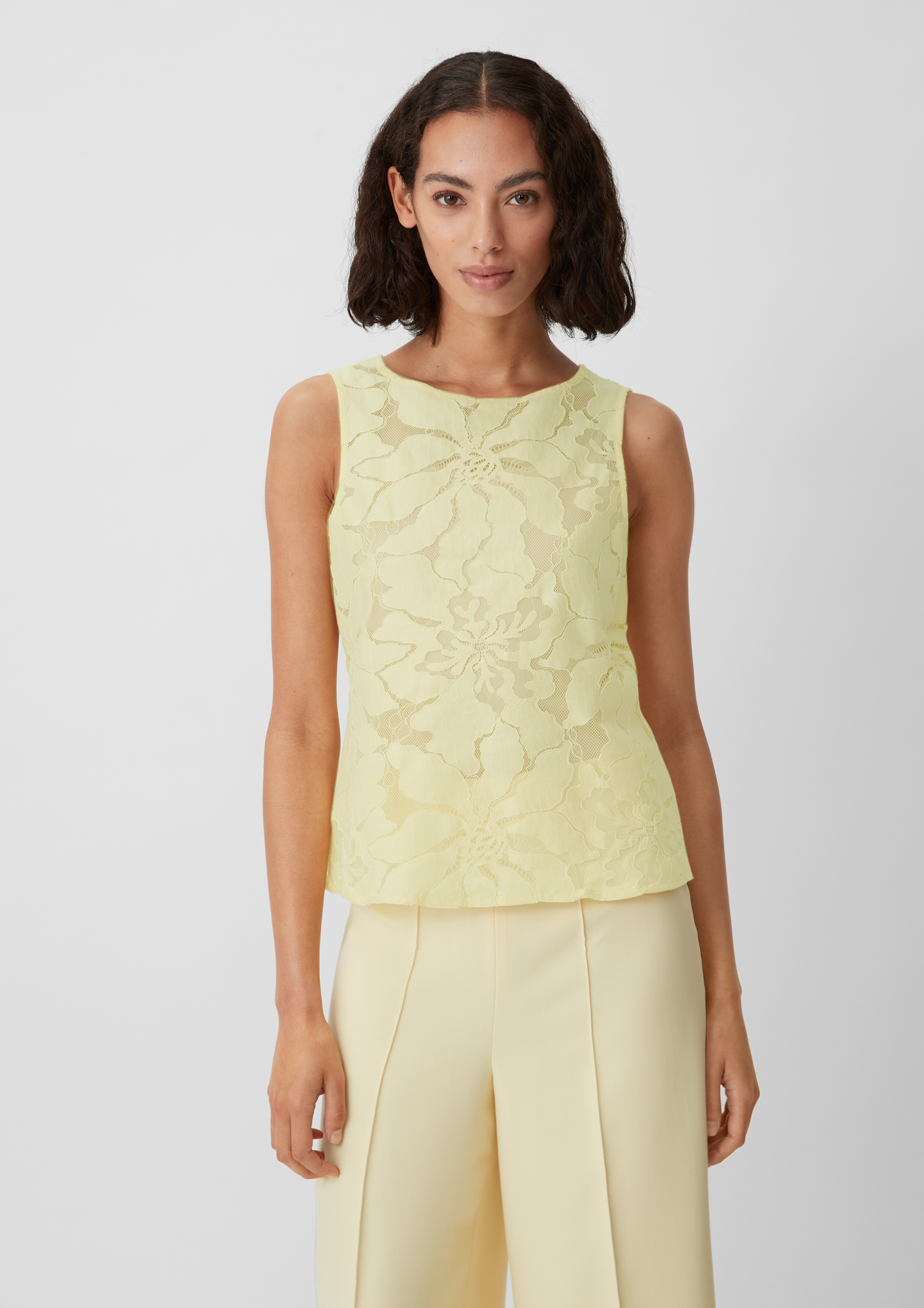 Blouse en dentelle sans manches de Comma