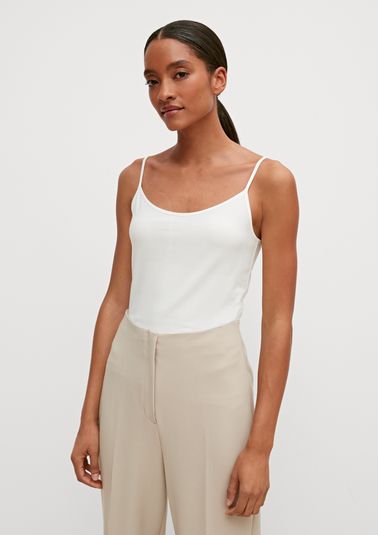 Modal blend top from comma