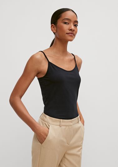 Modal blend top from comma