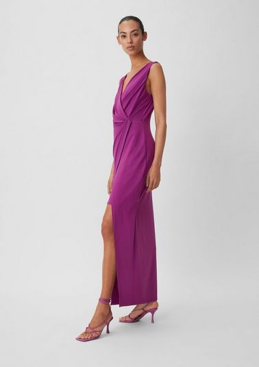Maxi dress with a V-neckline from comma