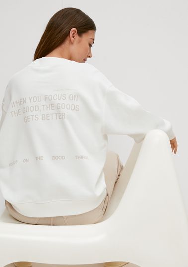 Sweatshirt with a statement print from comma