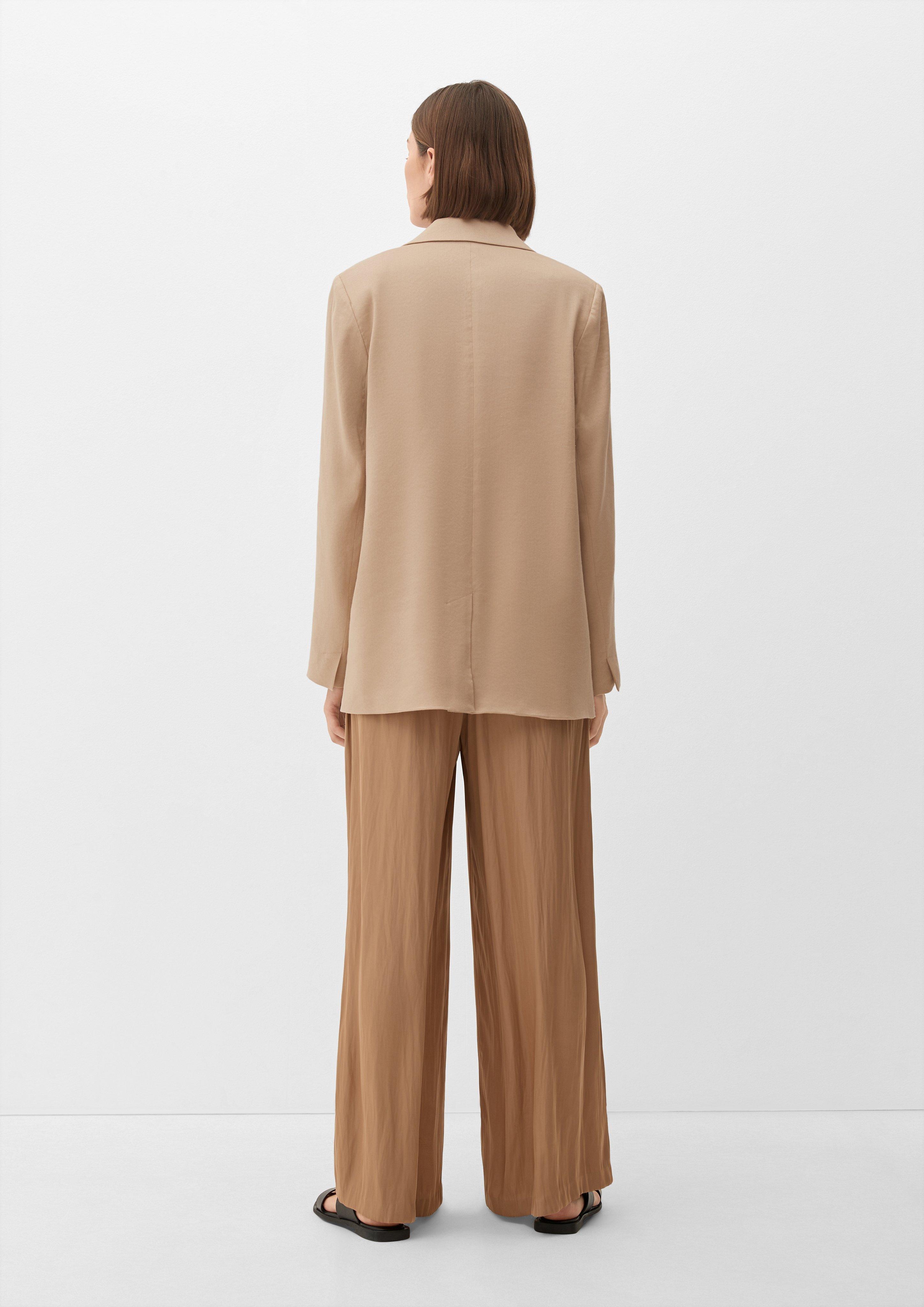 Indoor blazer