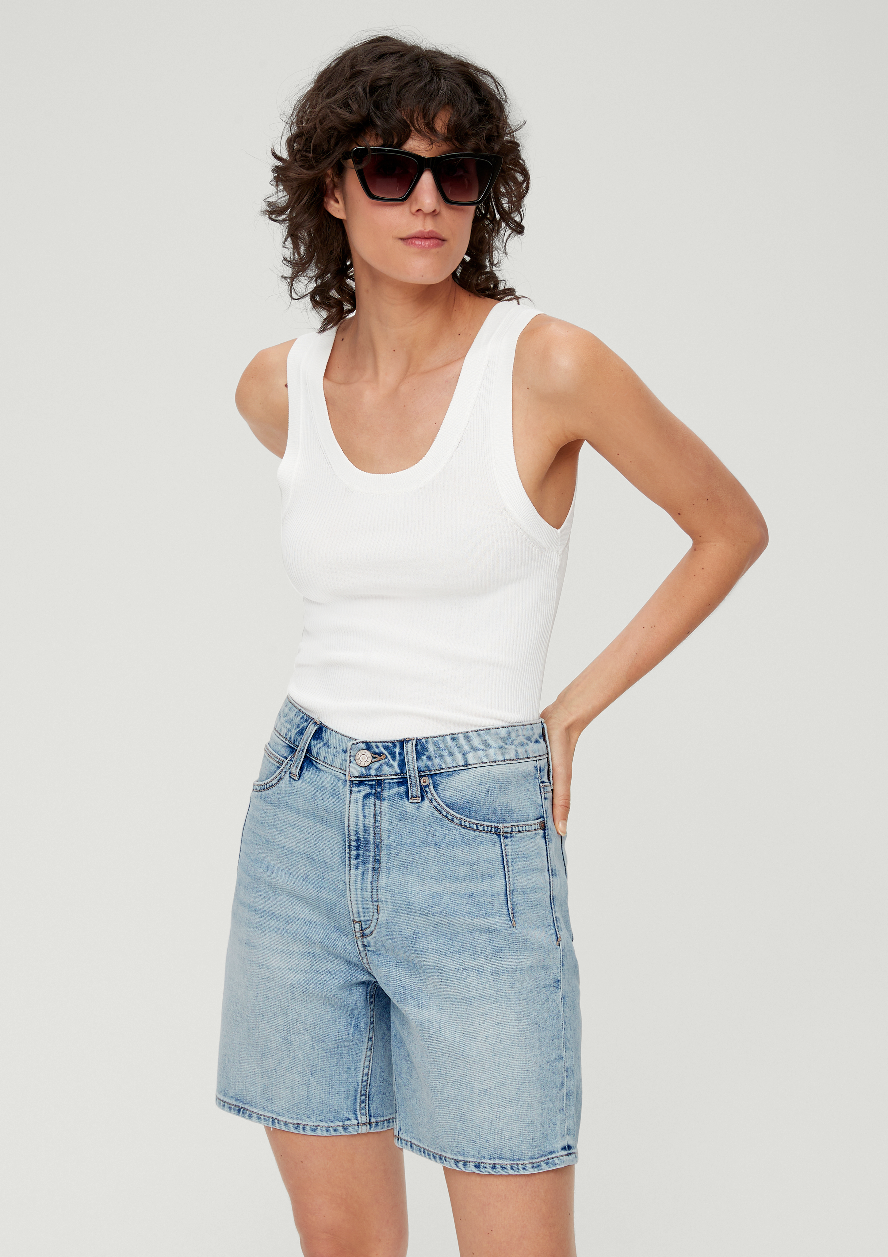 Denim trousers
